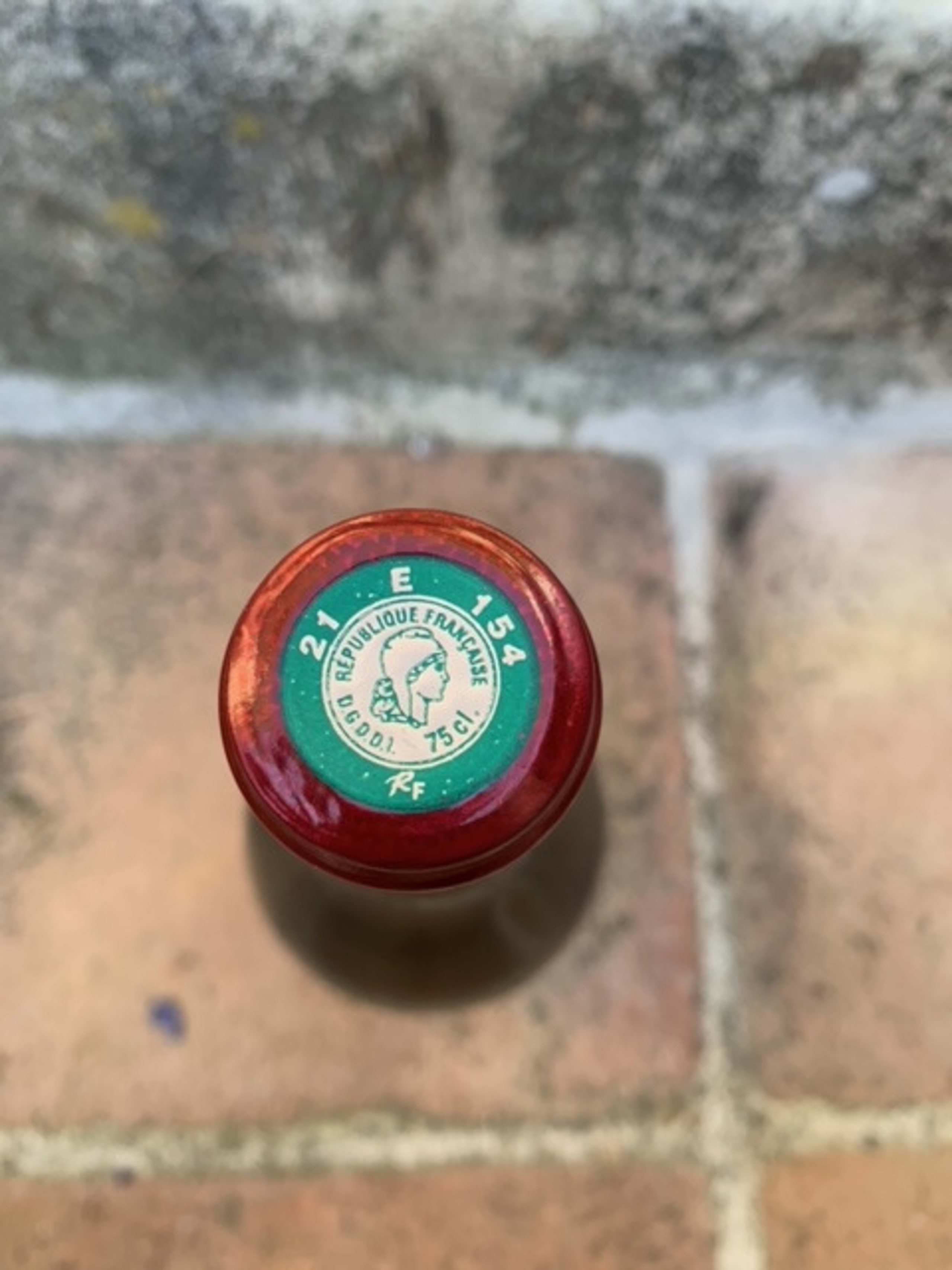 Caps