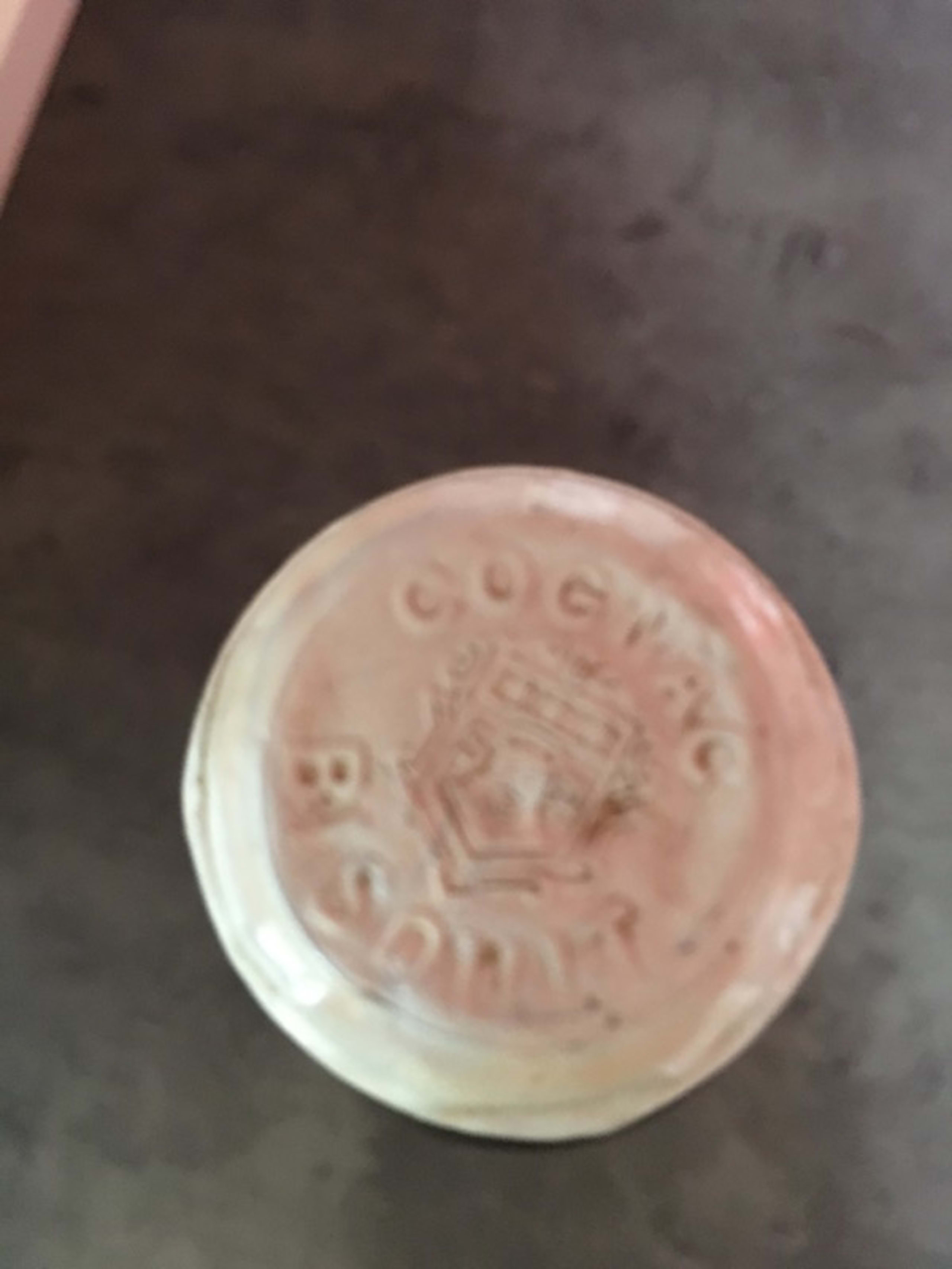 Caps