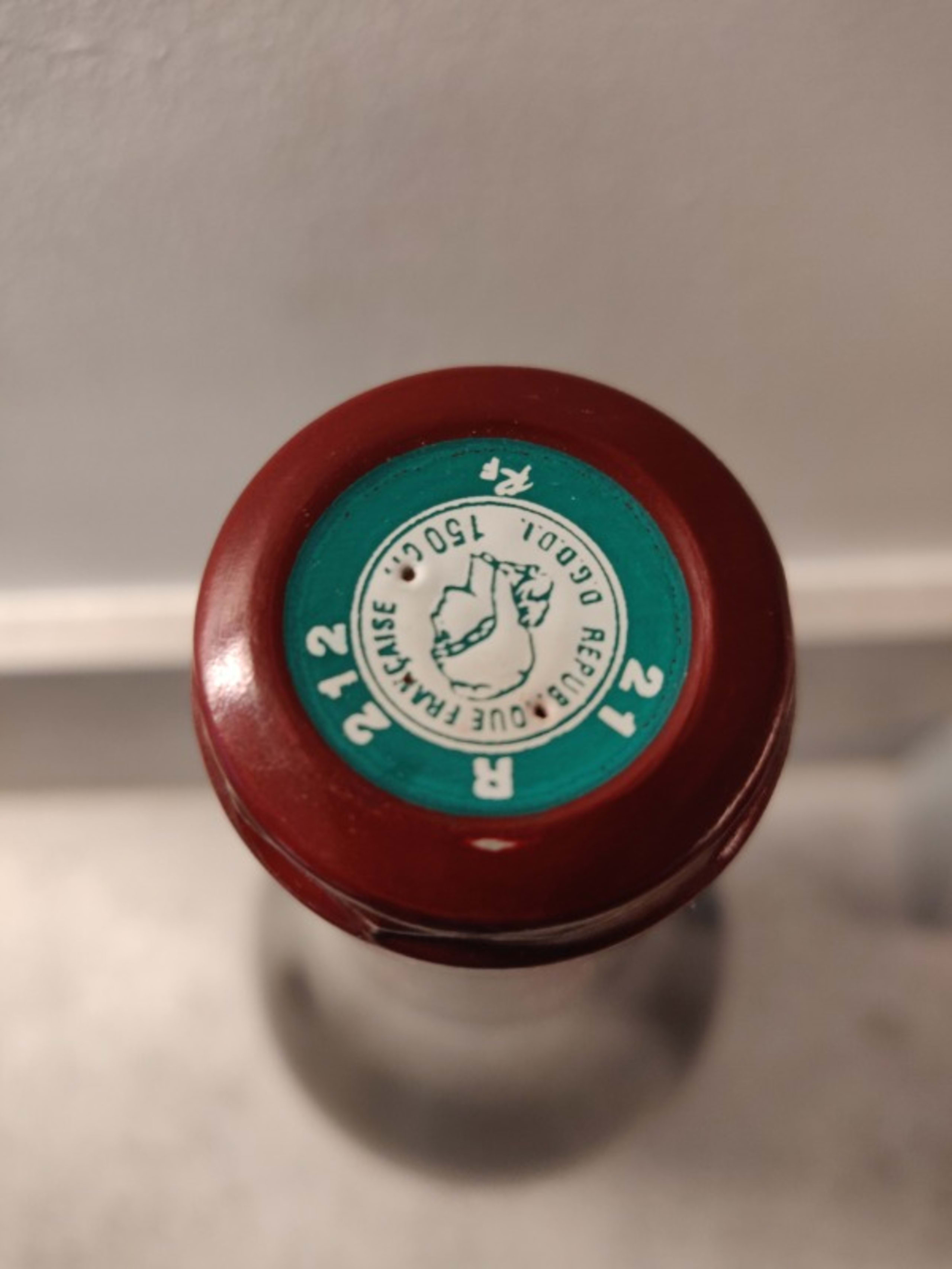 Caps