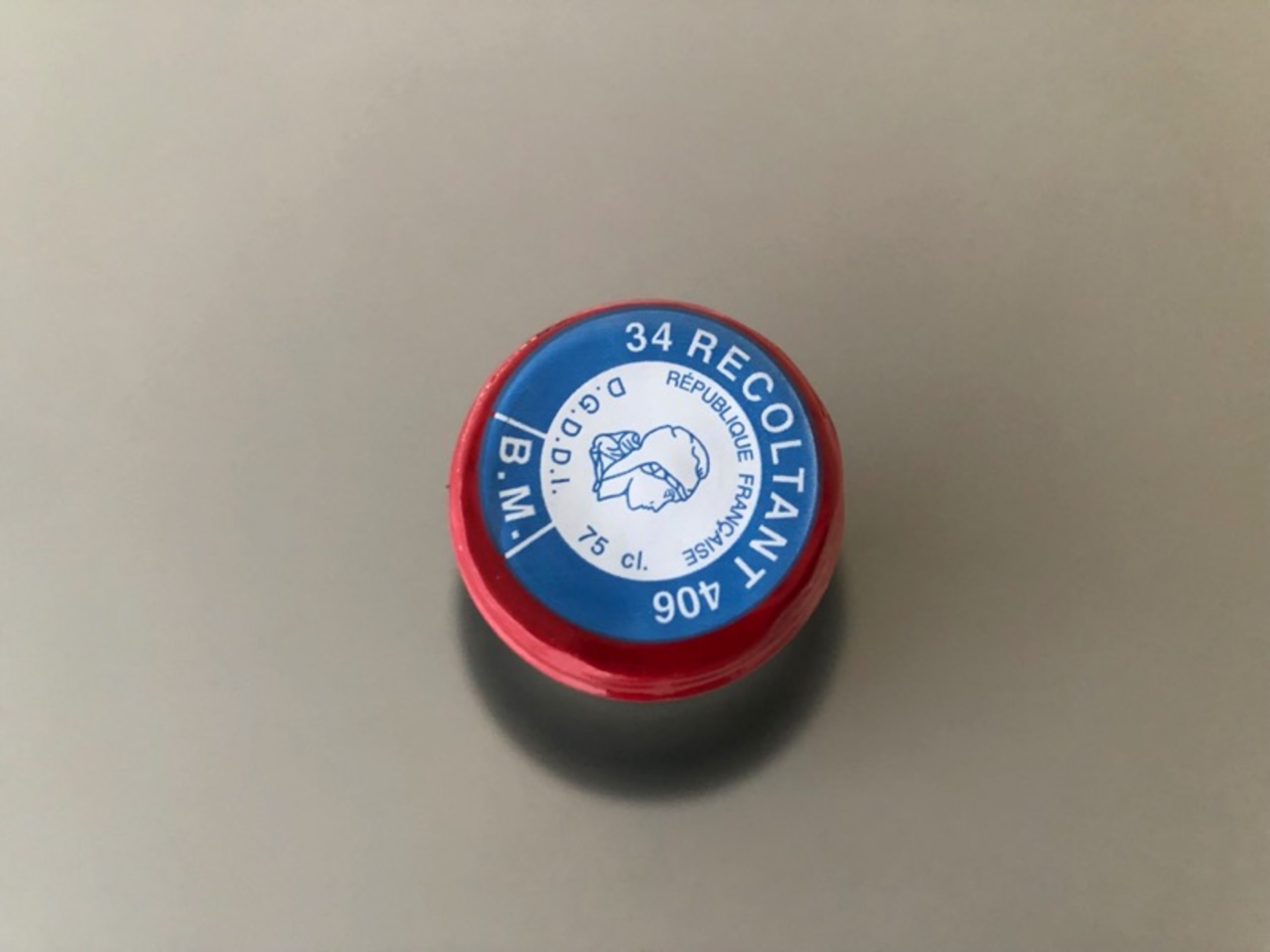 Caps
