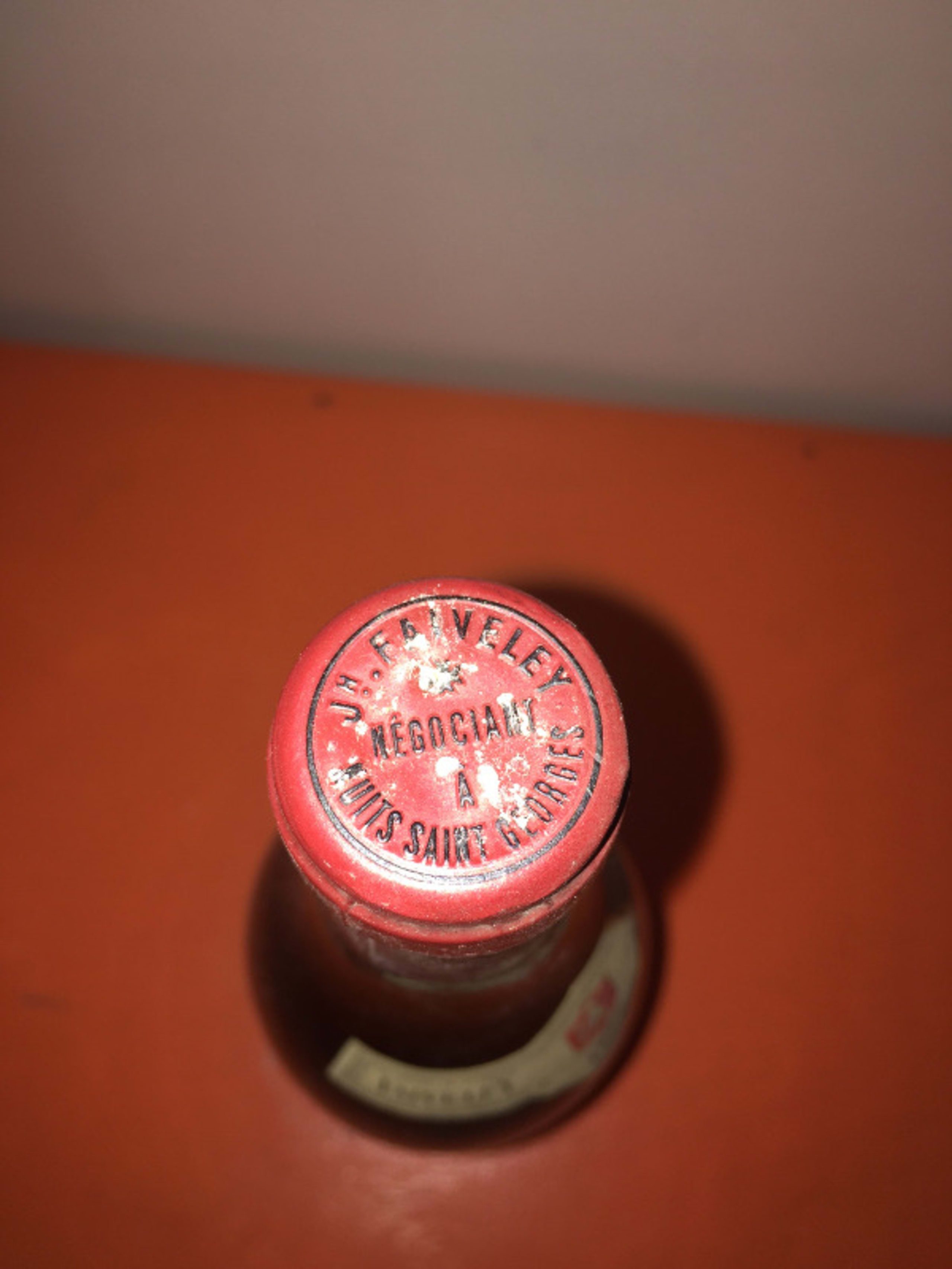 Caps