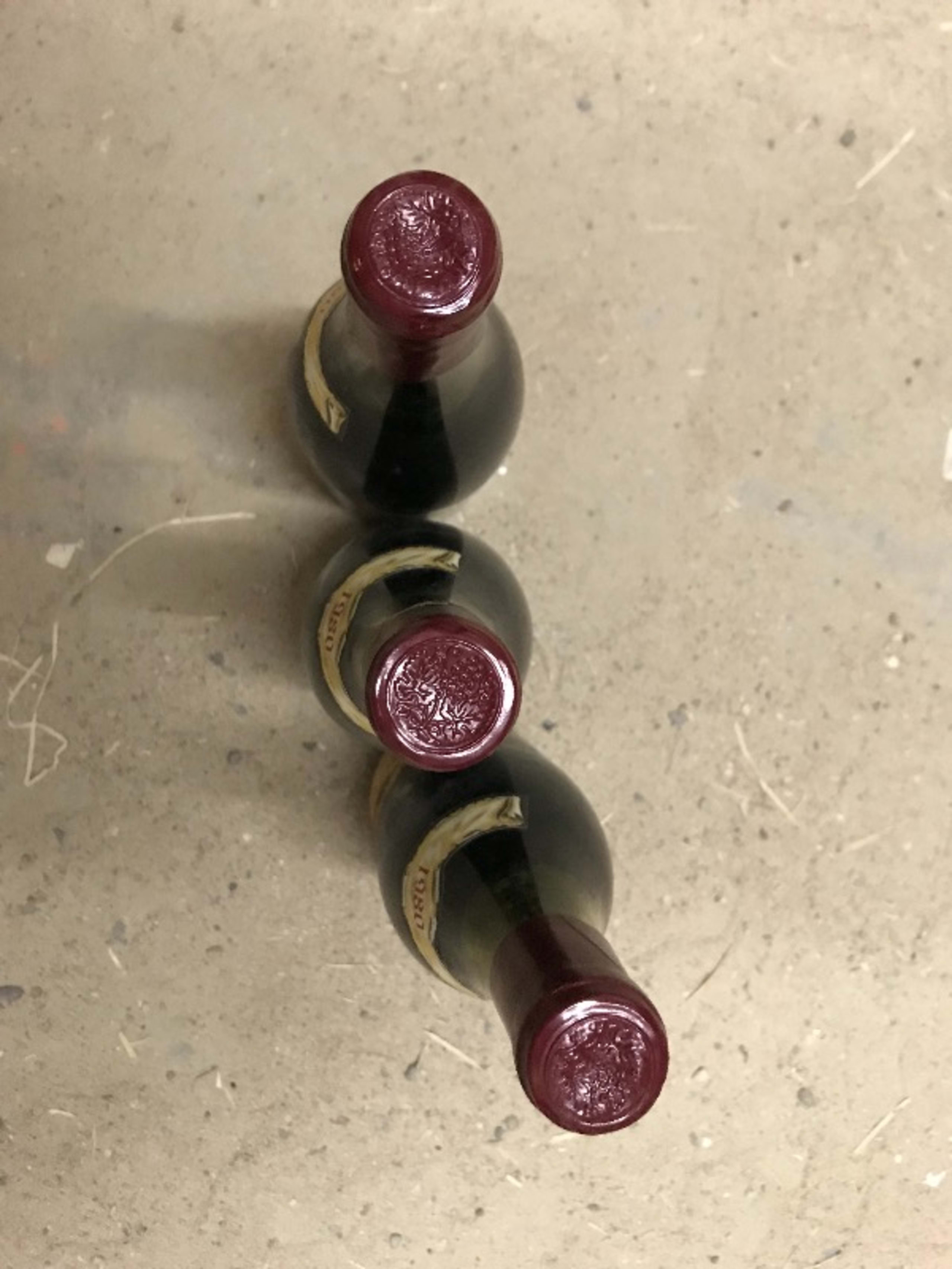 Caps