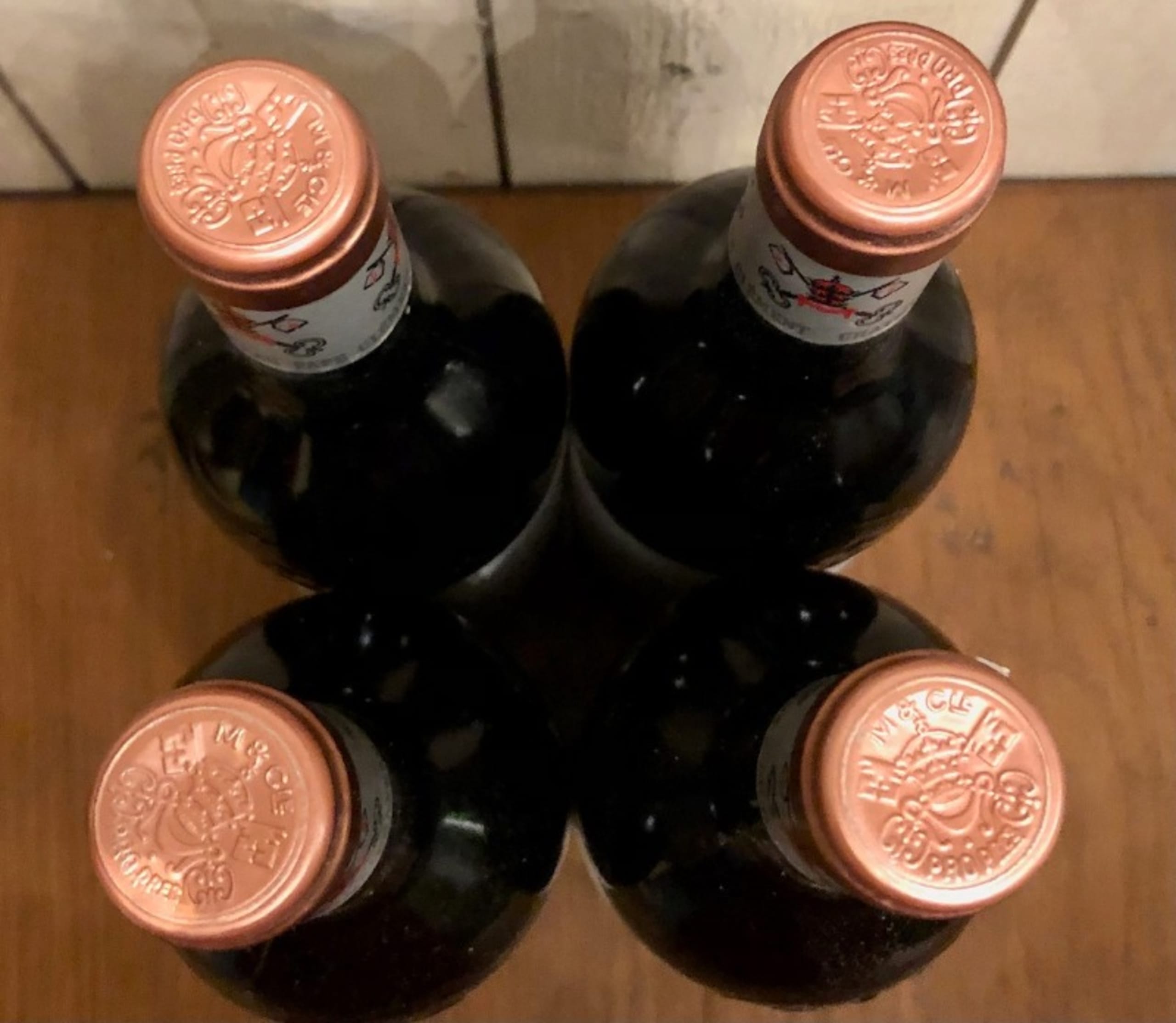 Caps