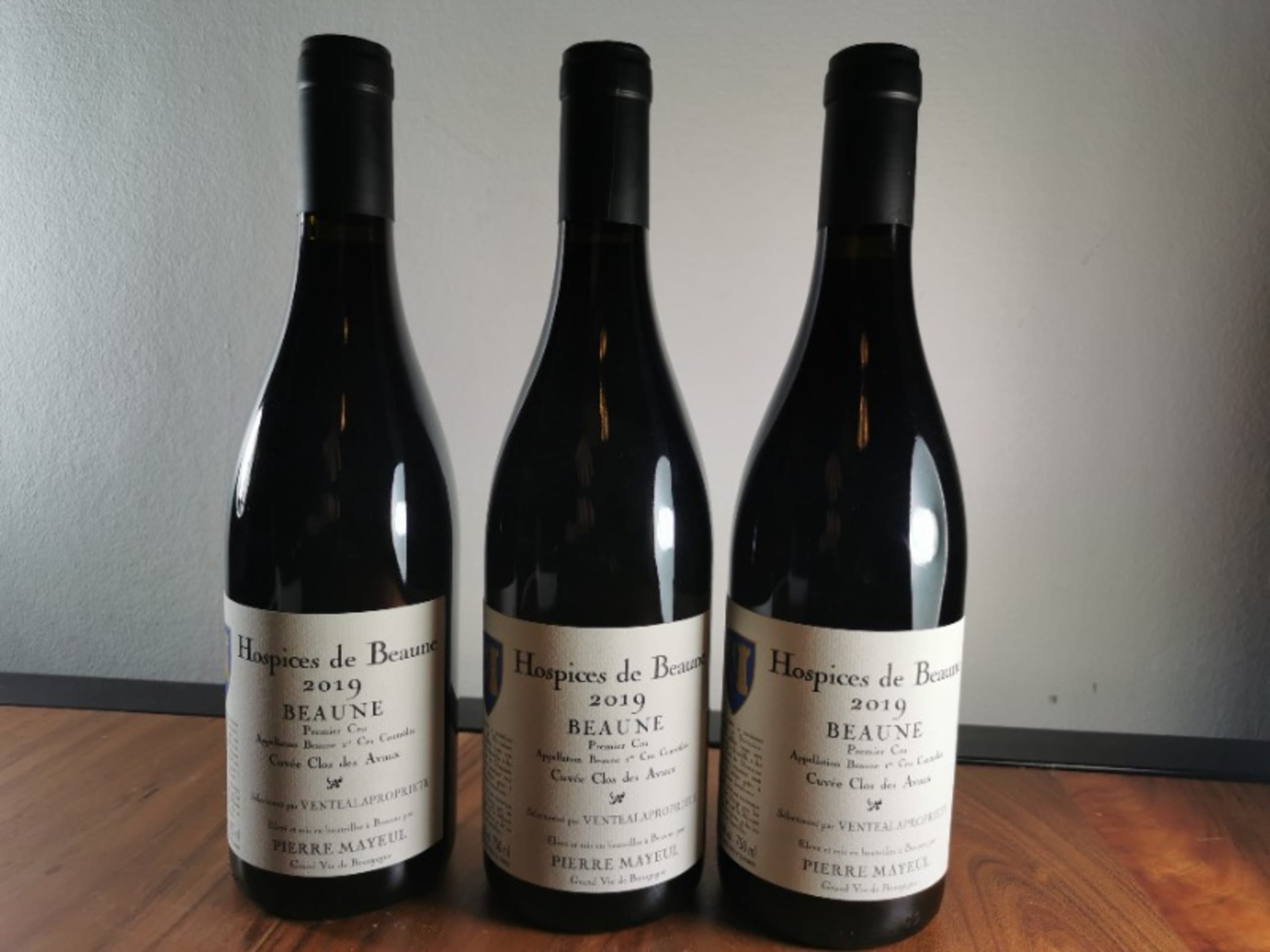 3 x Côte de Beaune, Cuvée Clos des Avaux - Pierre Mayeul, Hospices de Beaune, 2019