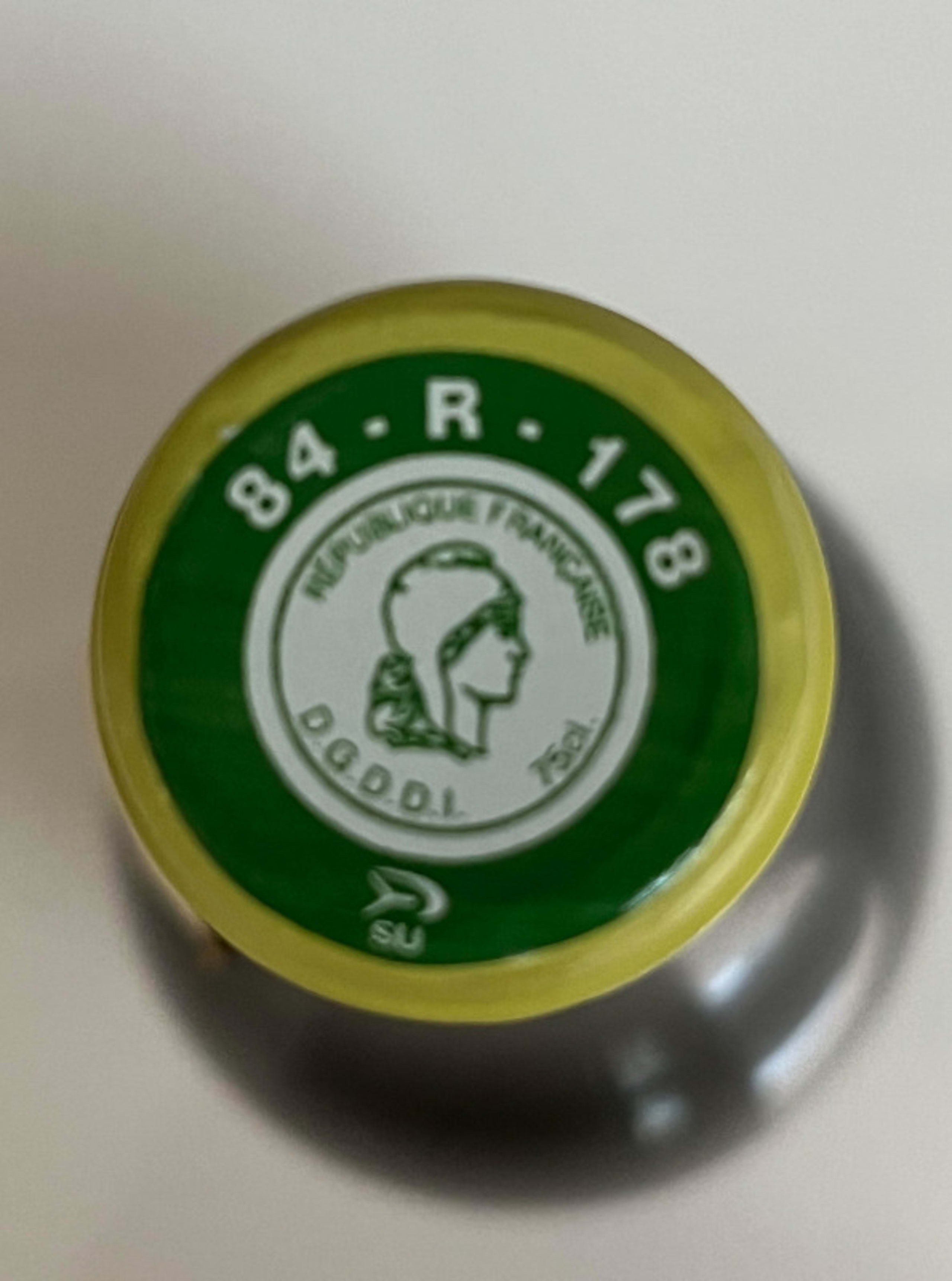 Caps