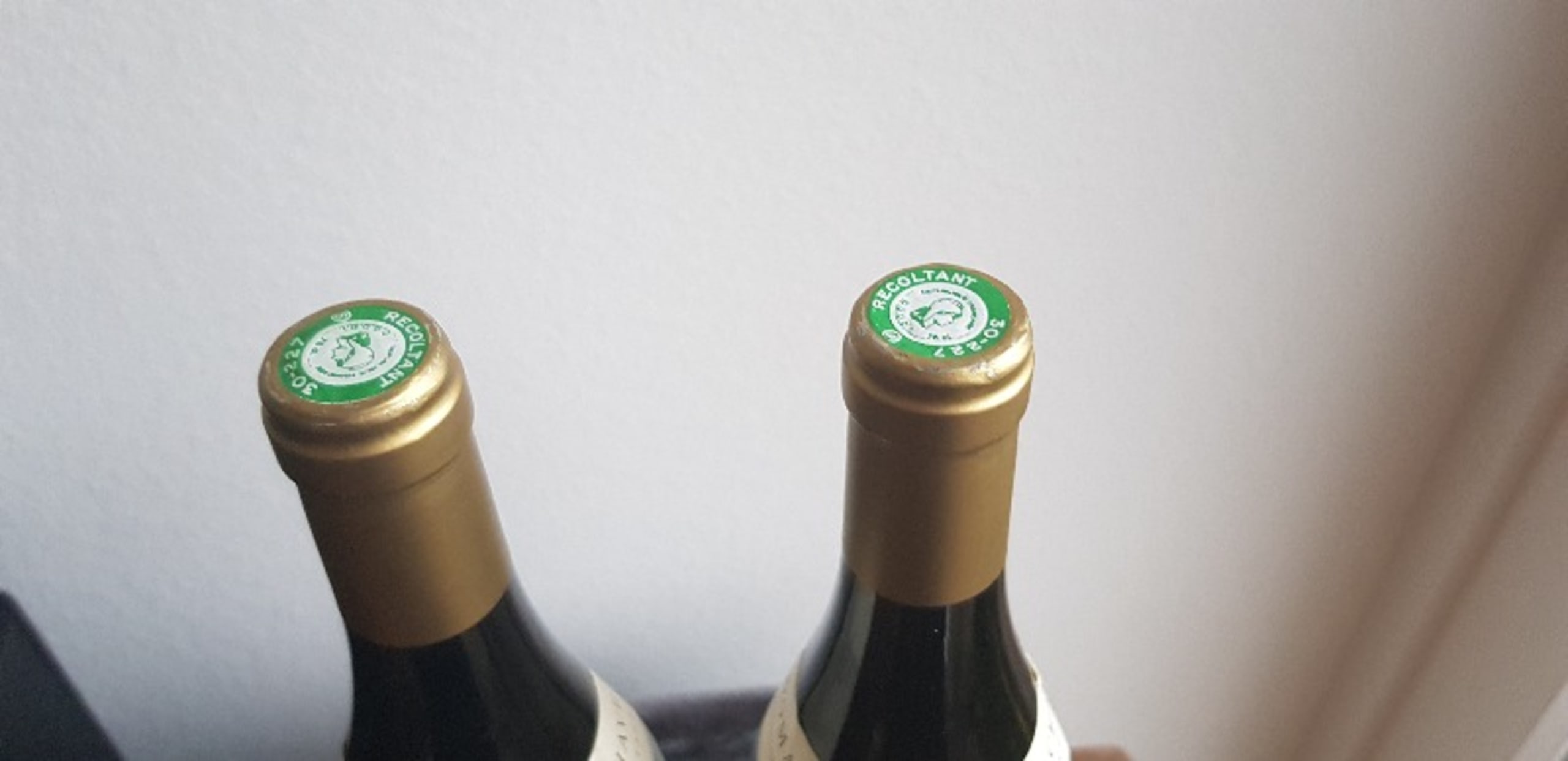 Caps