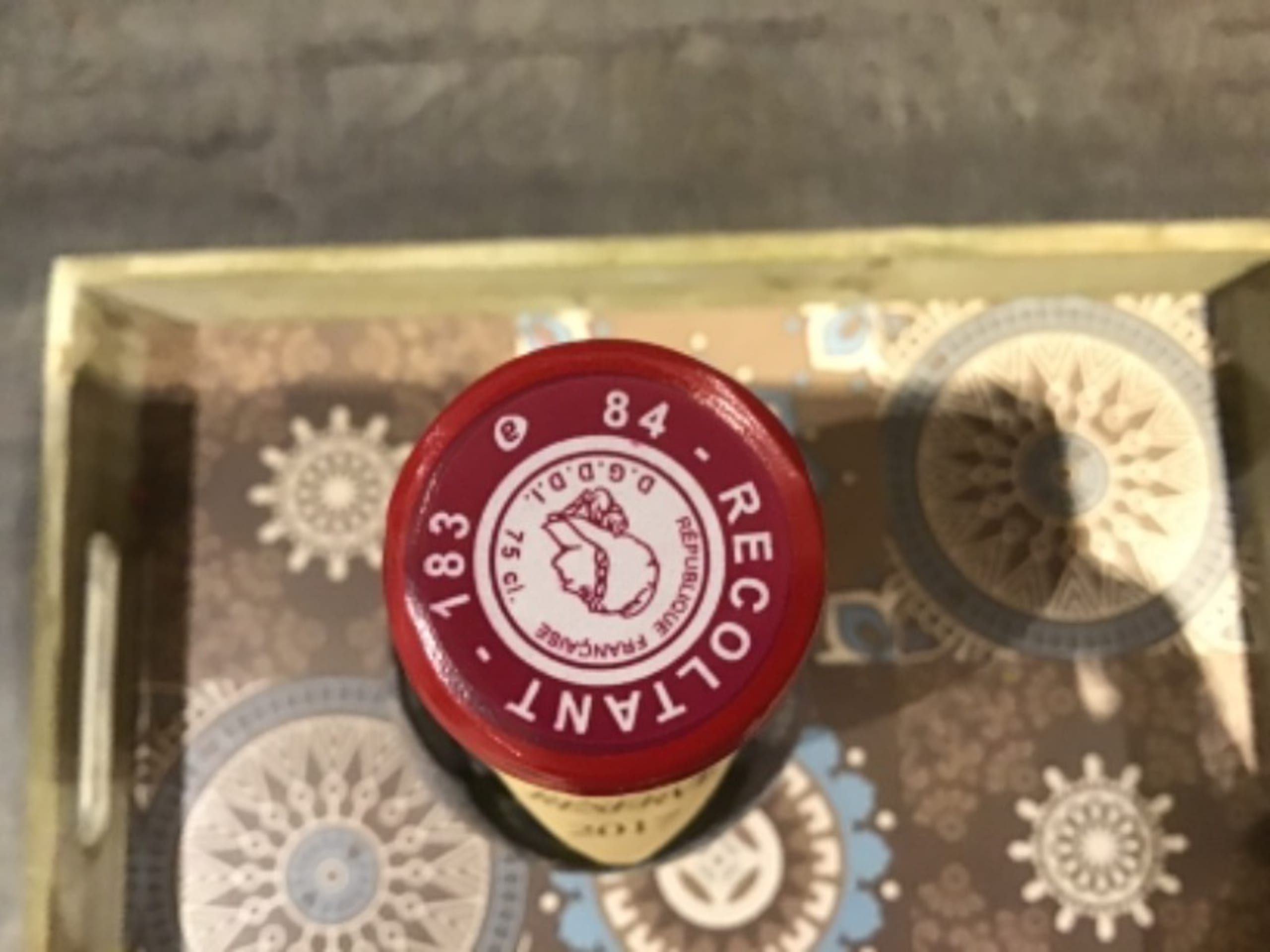 Caps