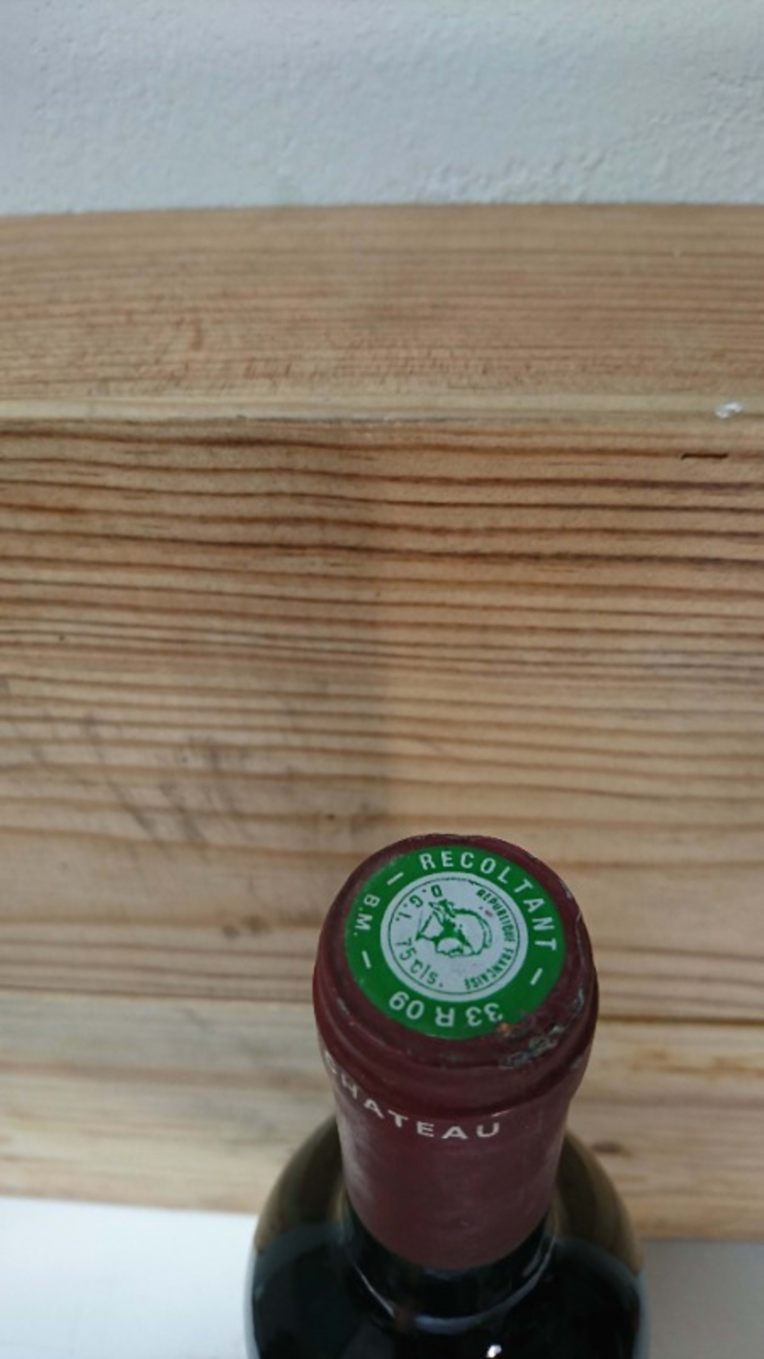 Caps