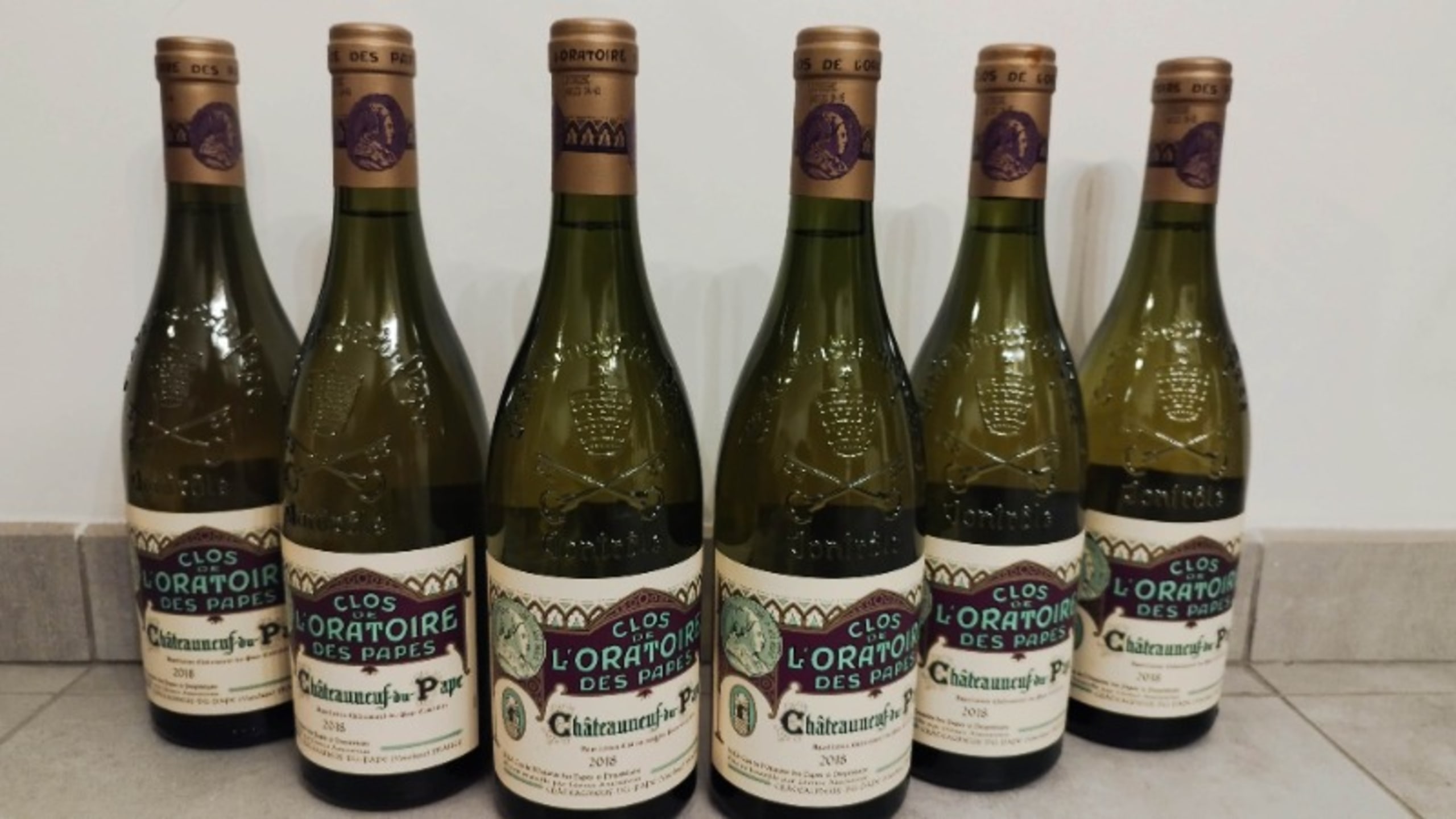 6 x Châteauneuf-du-Pape, Clos de l'Oratoire des Papes, 2018 (BLC/WHT)