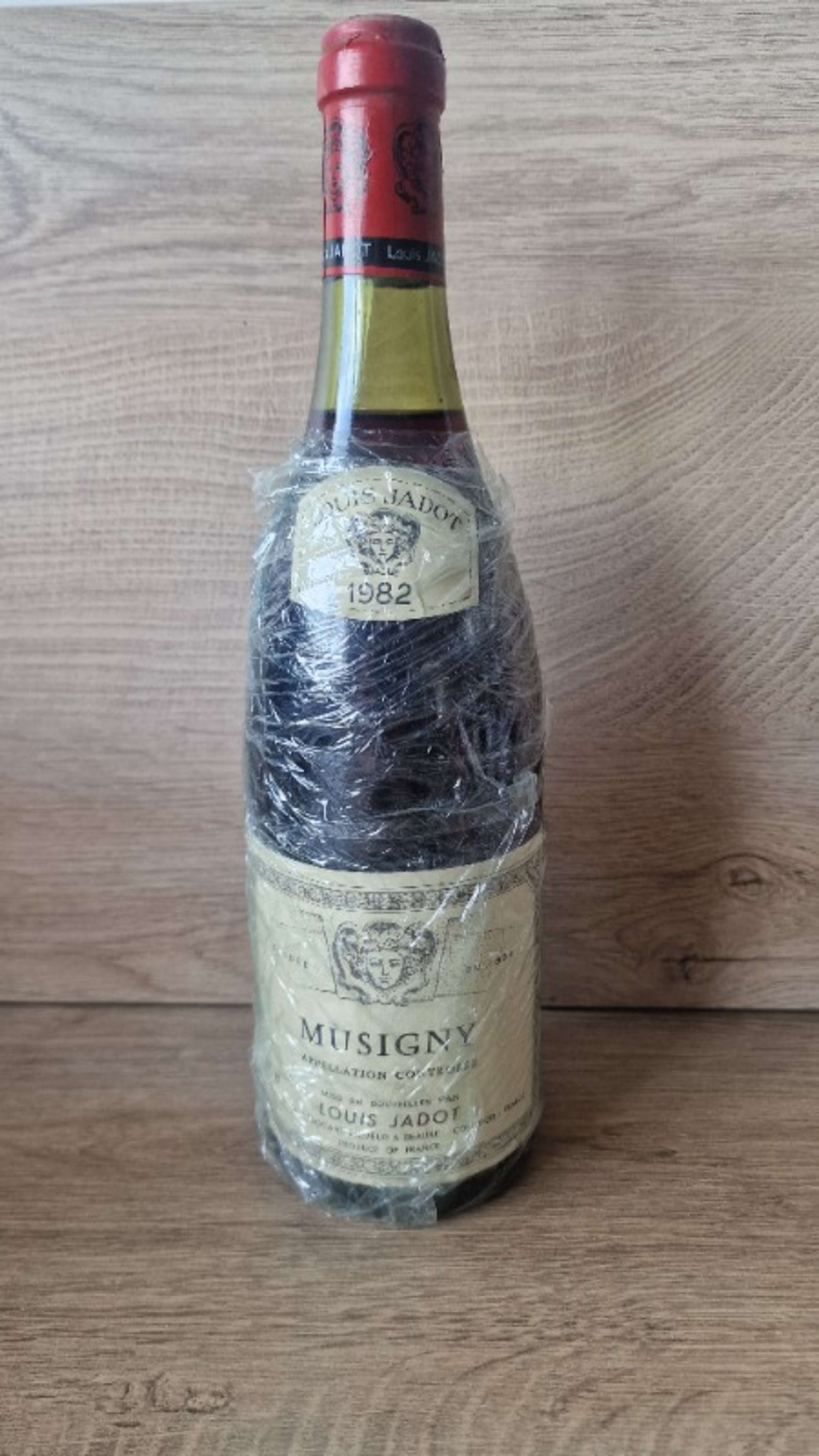 Musigny, Grand Cru, Louis Jadot, 1982