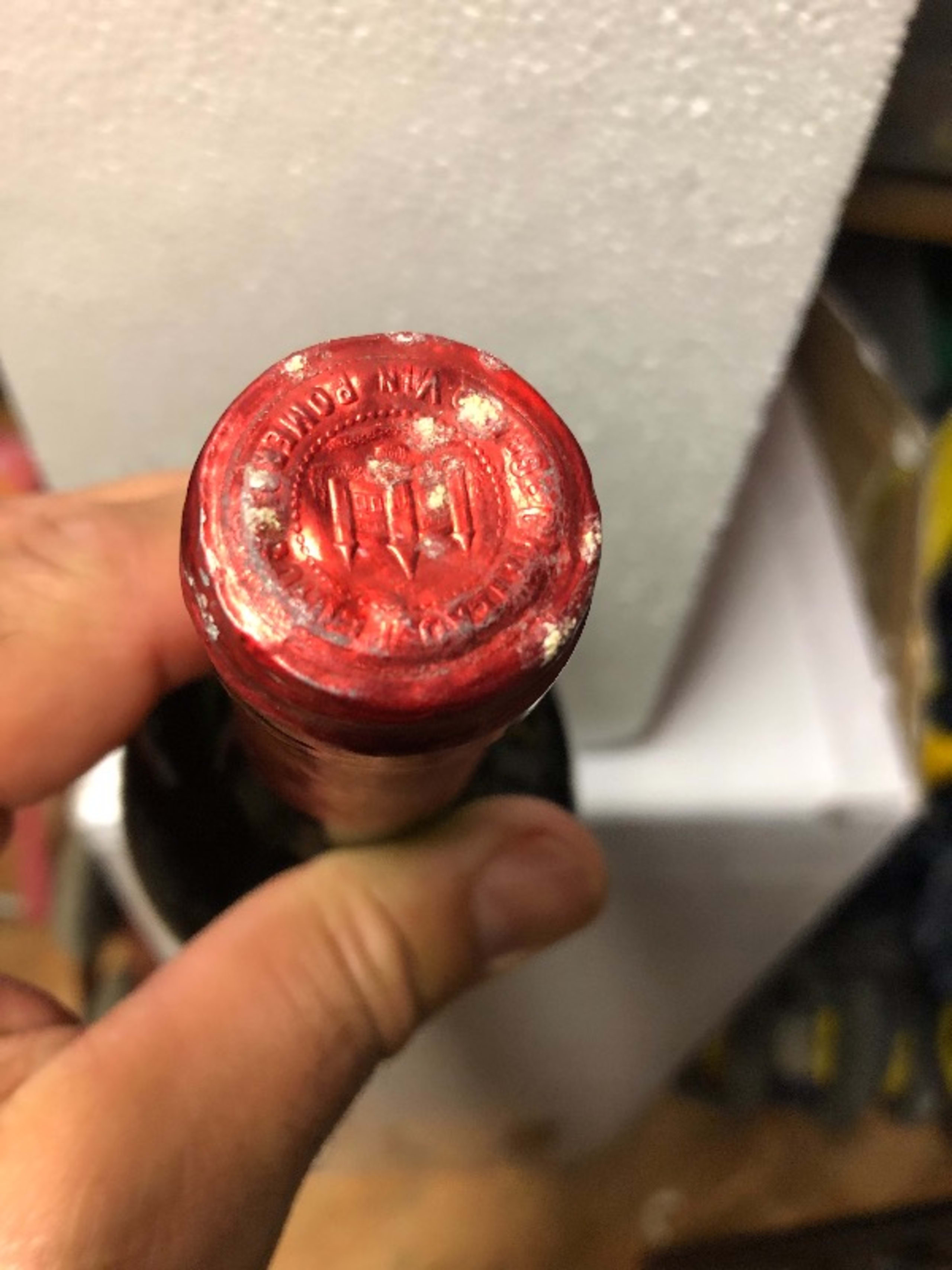 Caps