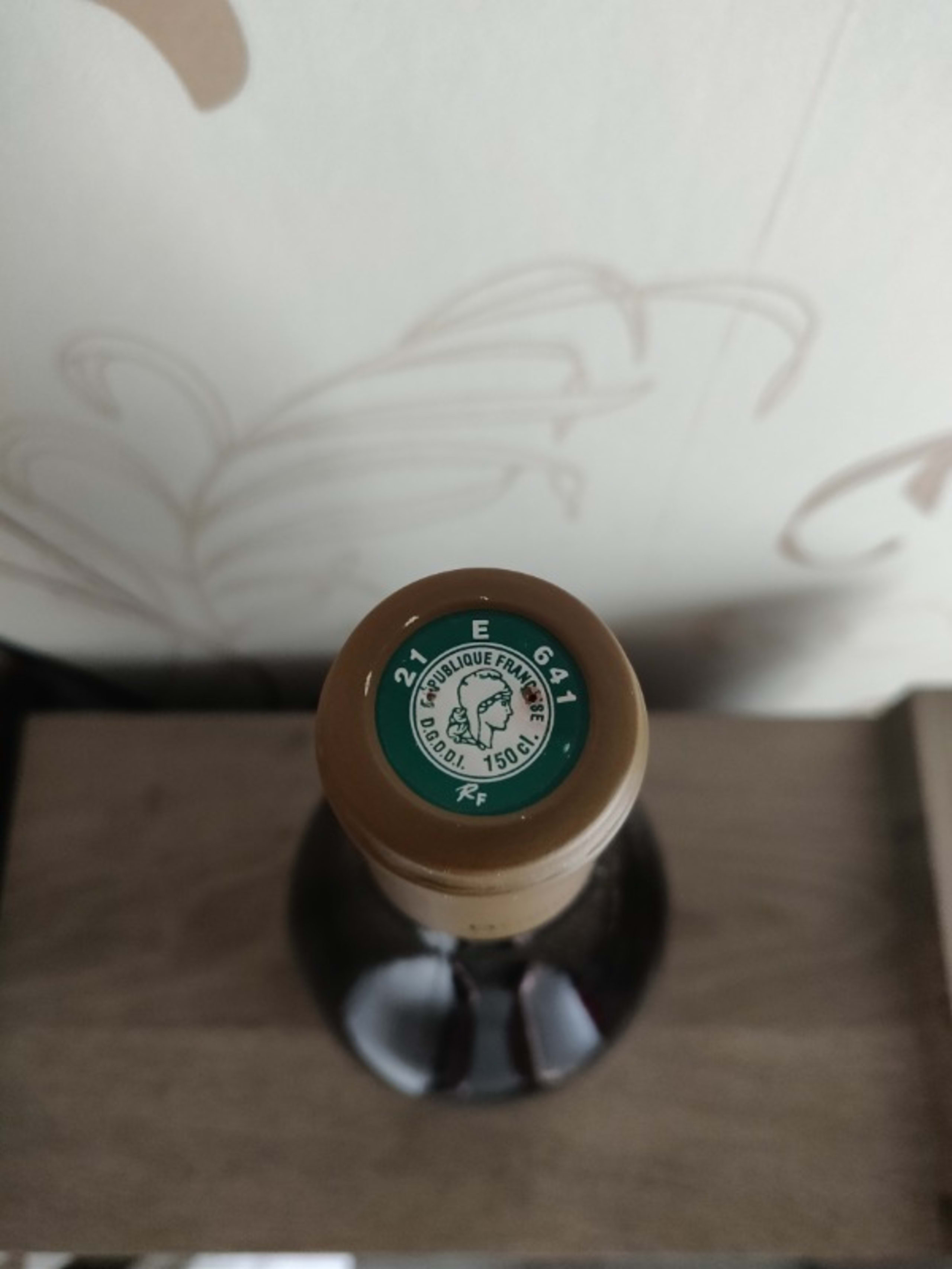 Caps