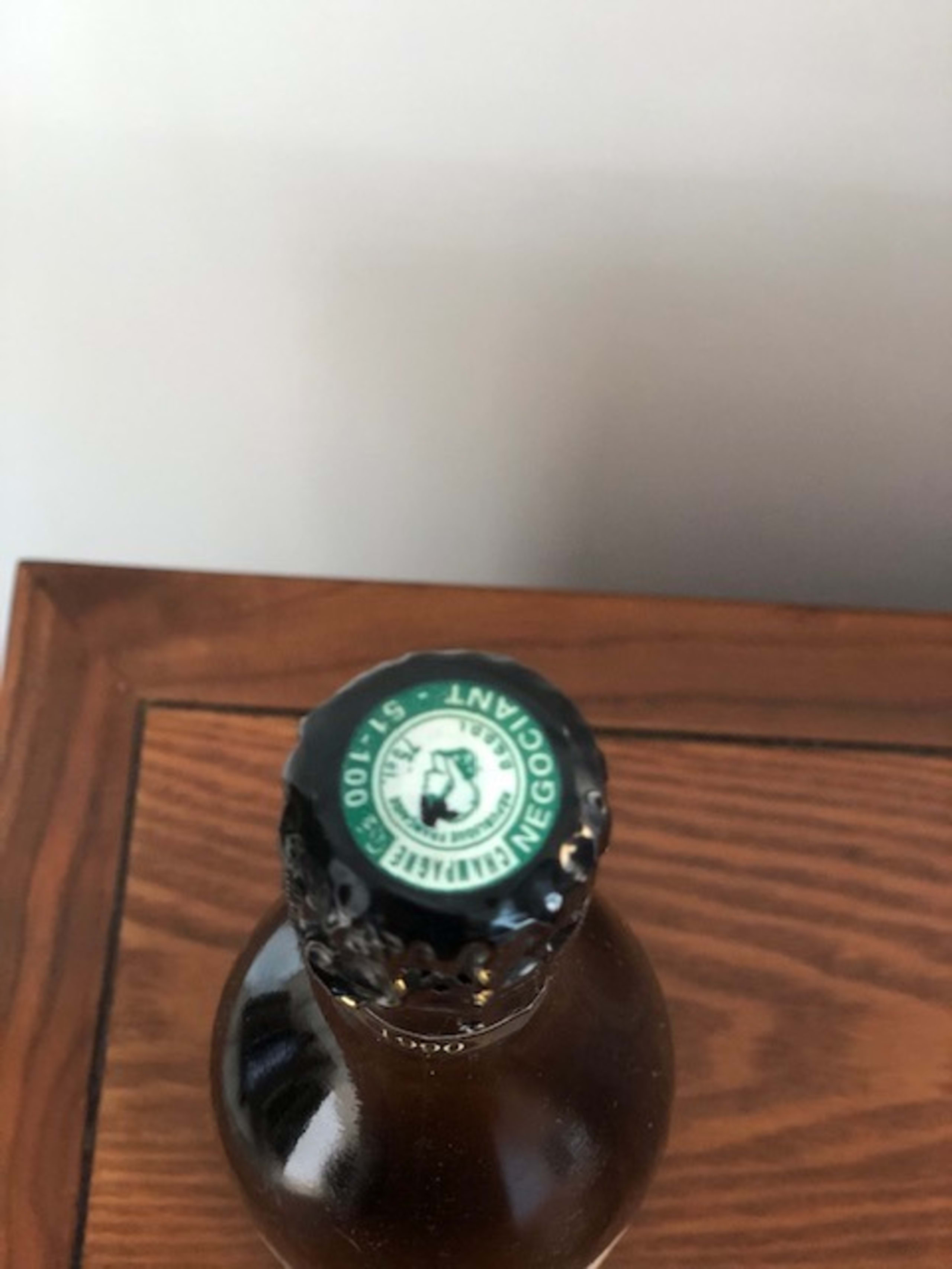 Caps