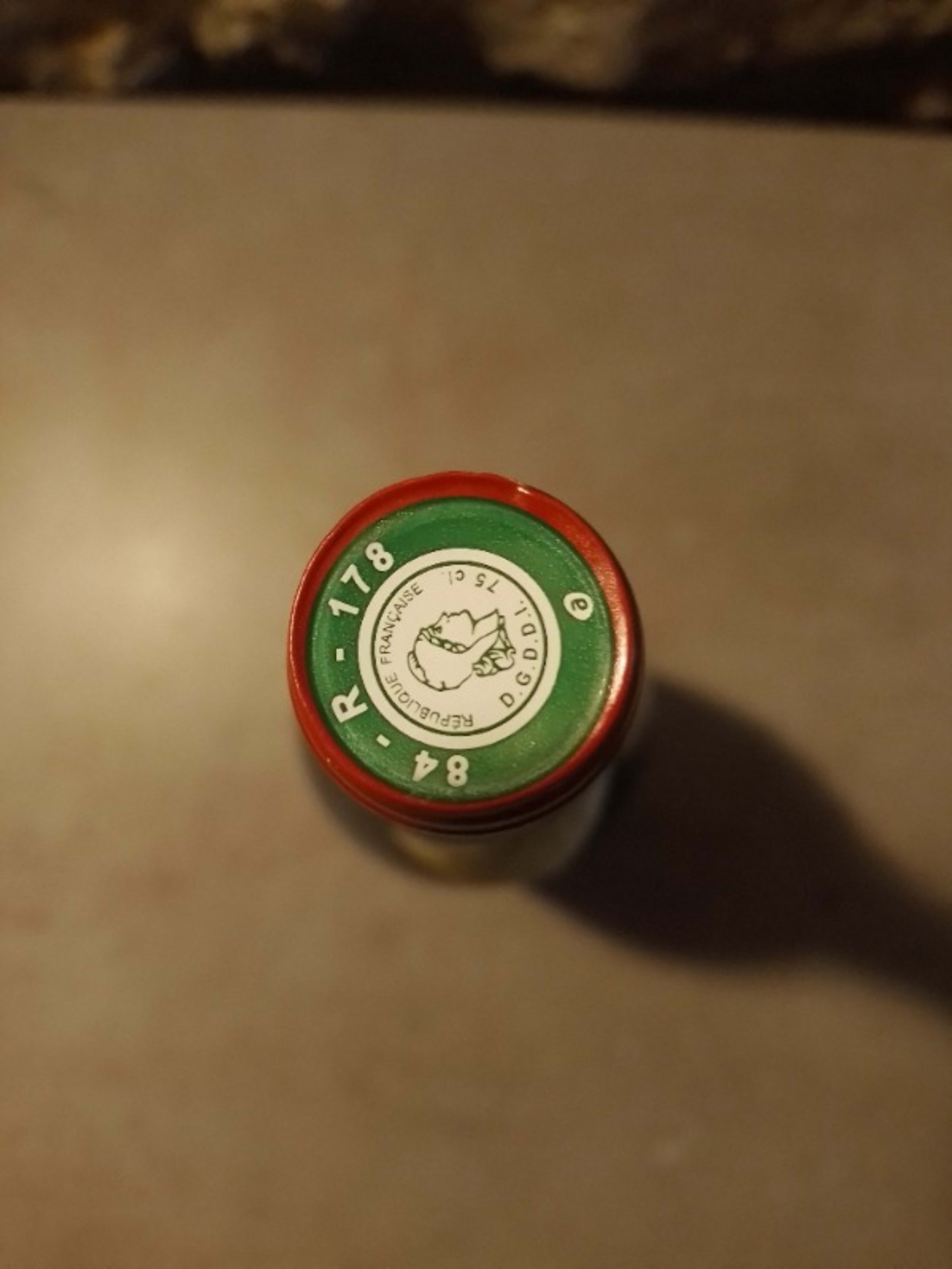 Caps