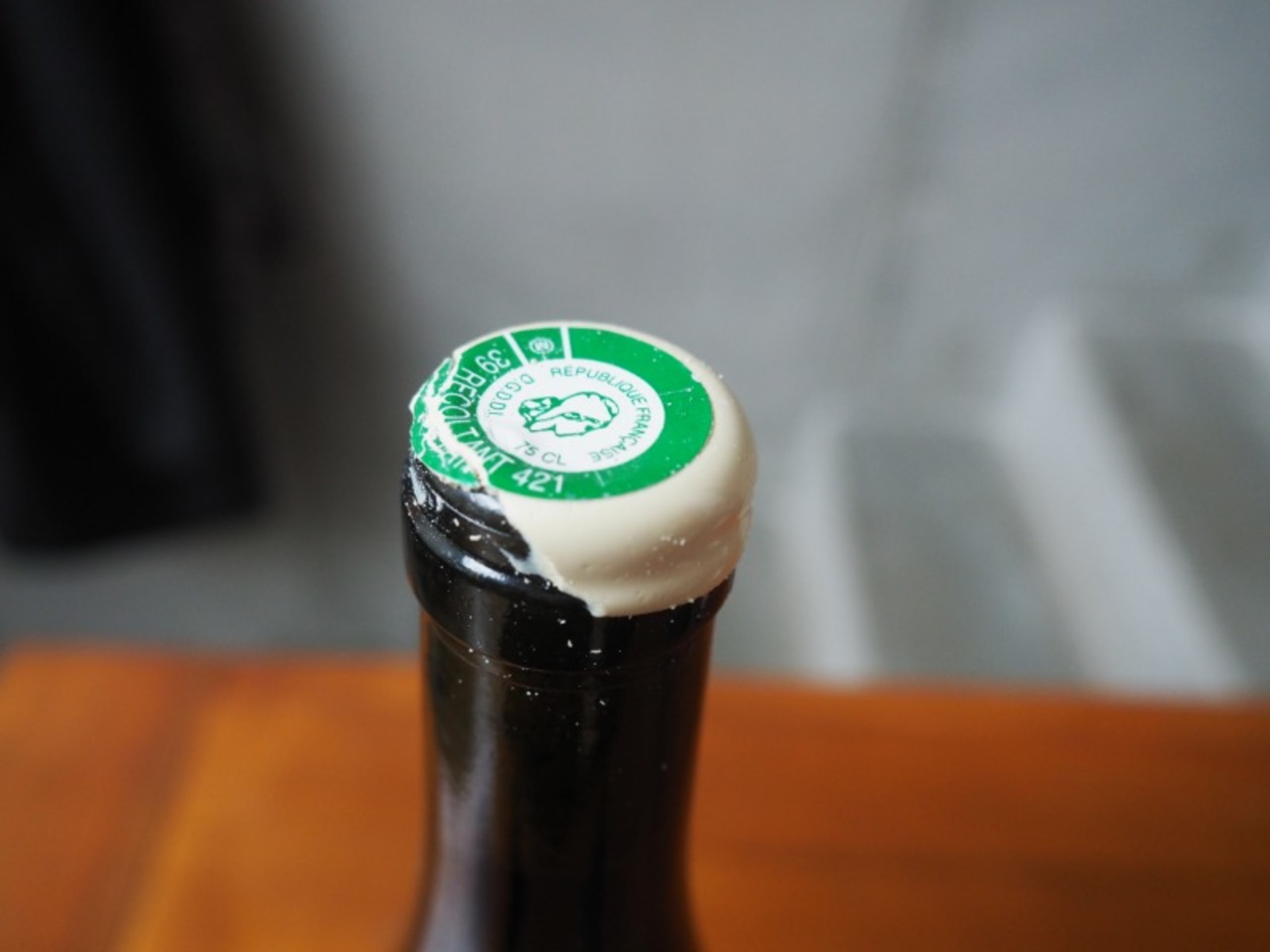Caps