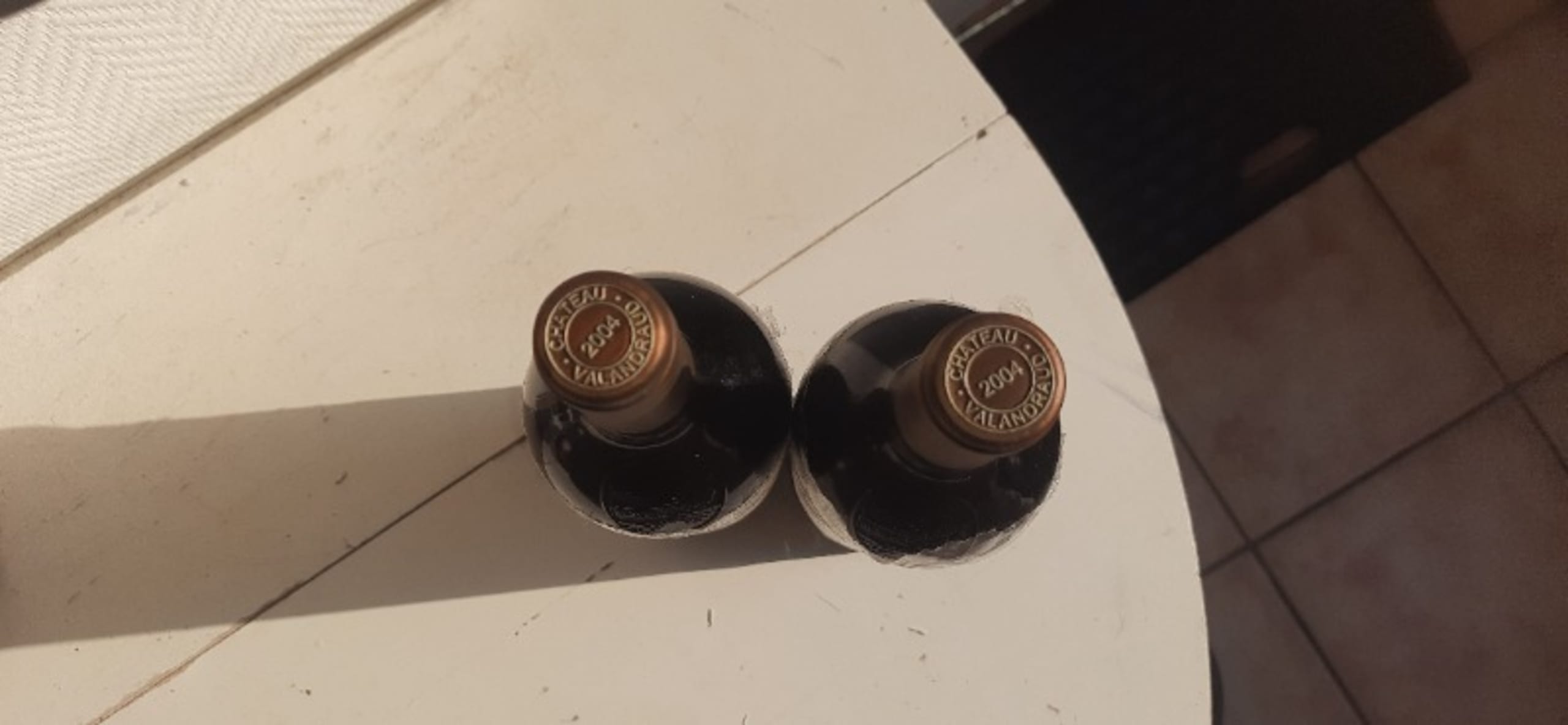 Caps
