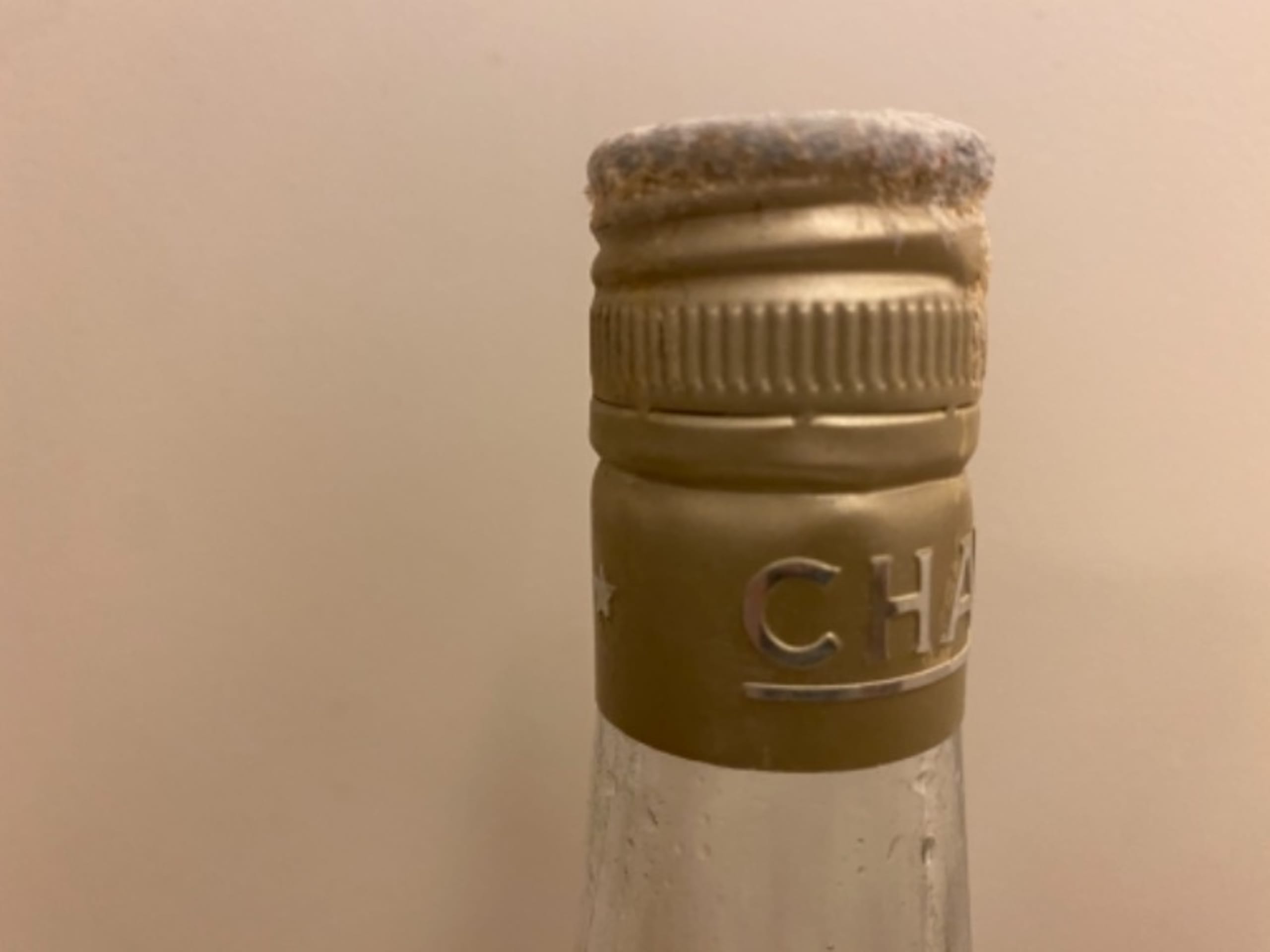 Caps