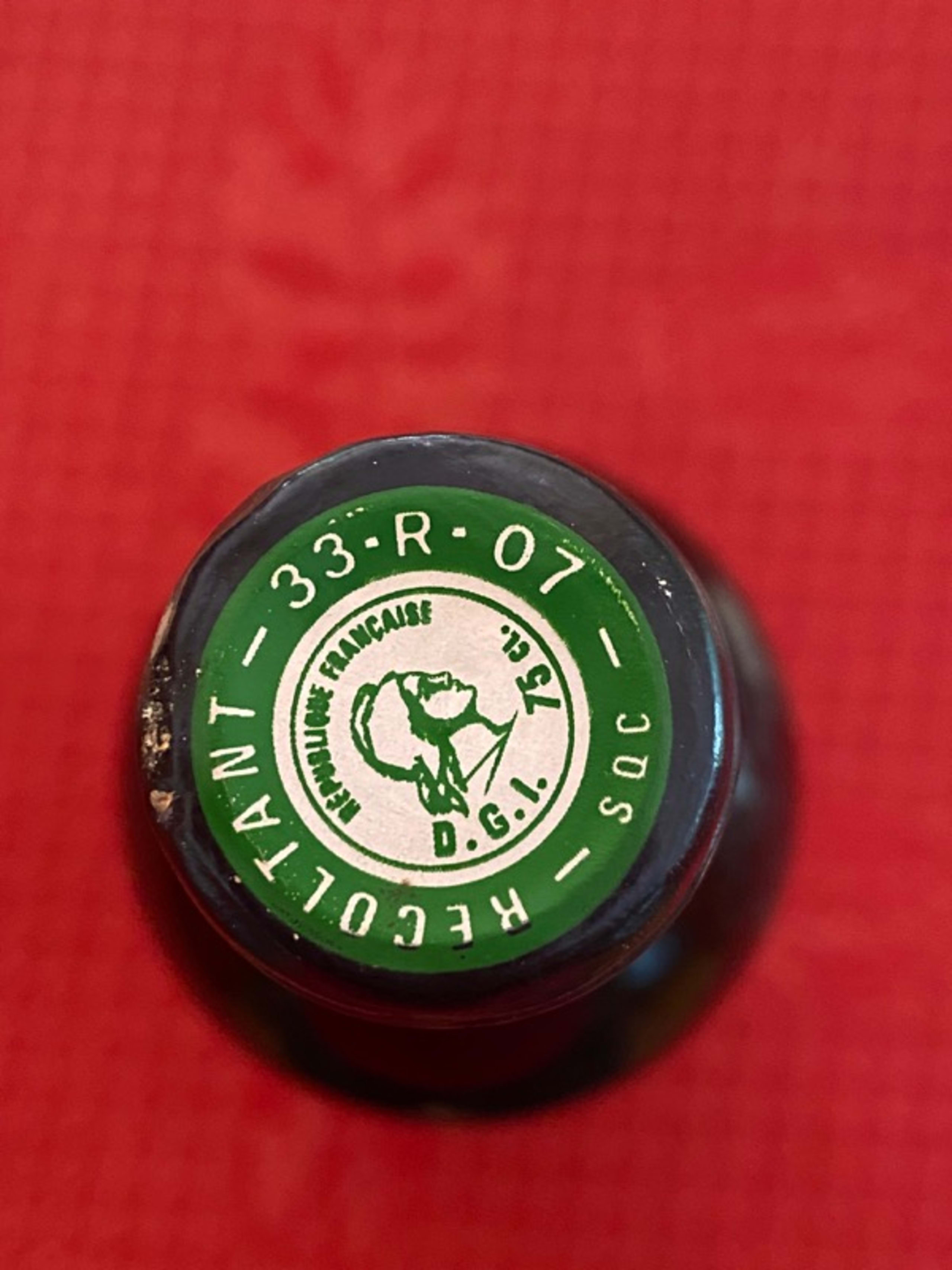 Caps