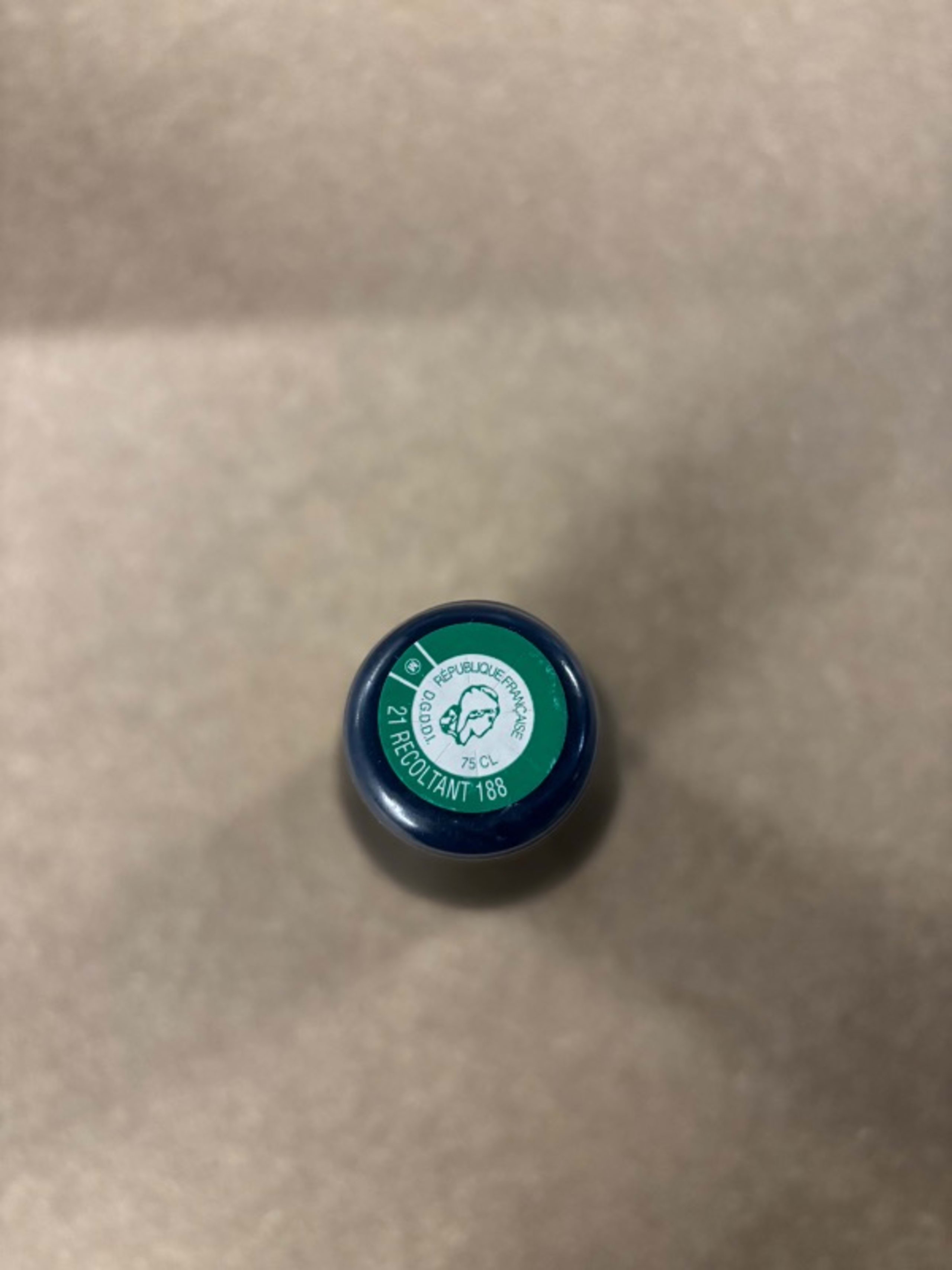 Caps