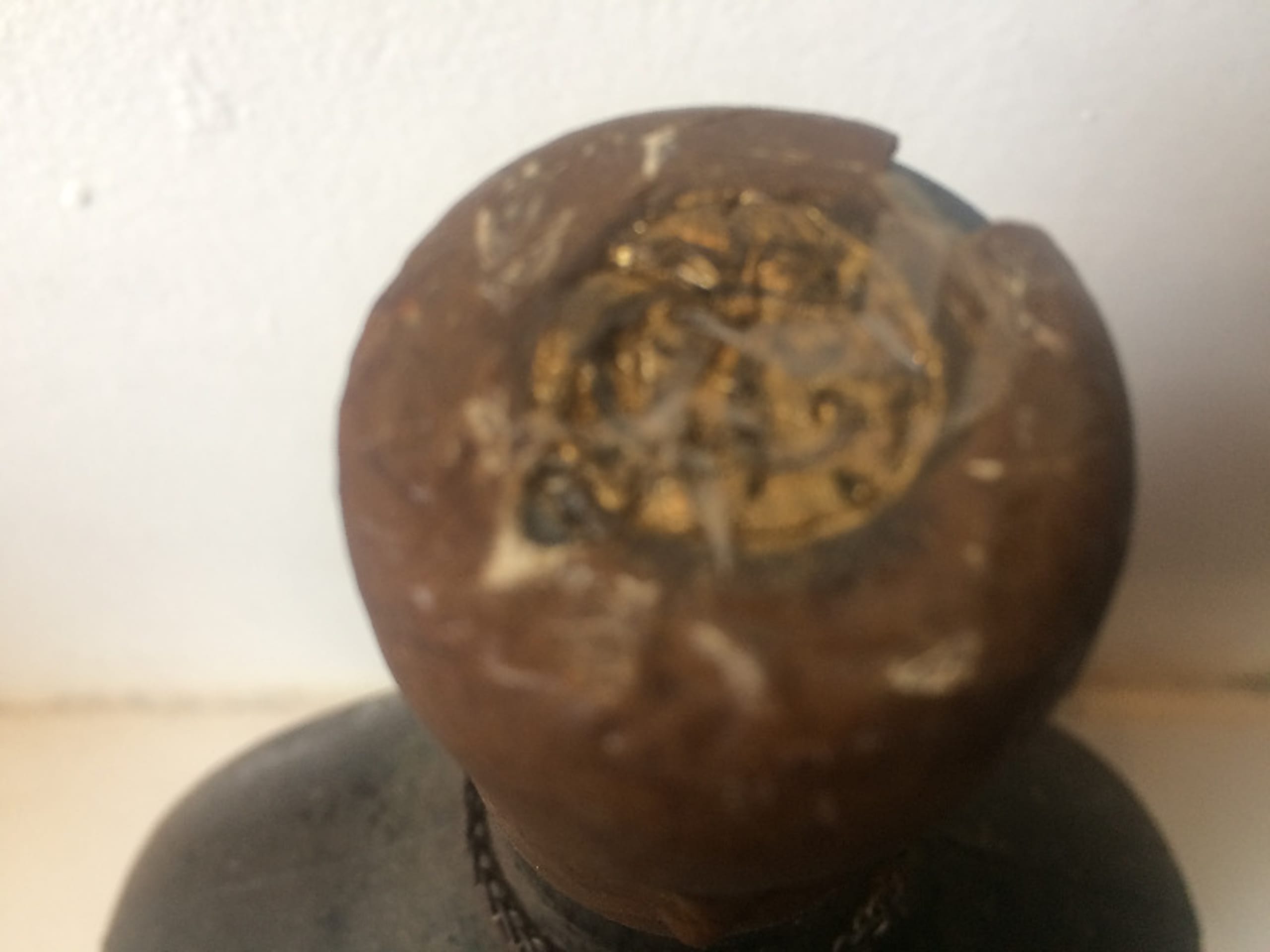 Caps
