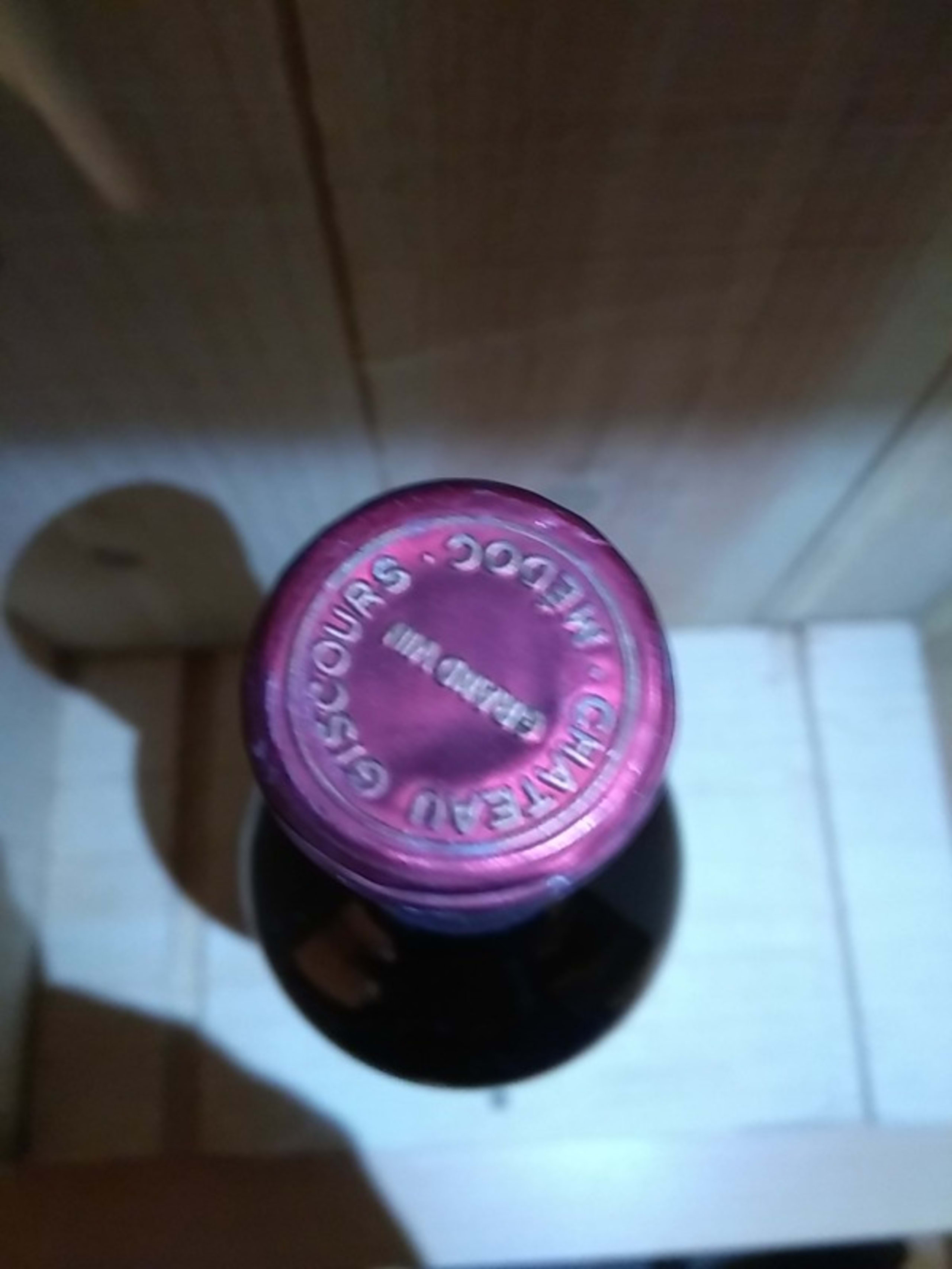 Caps