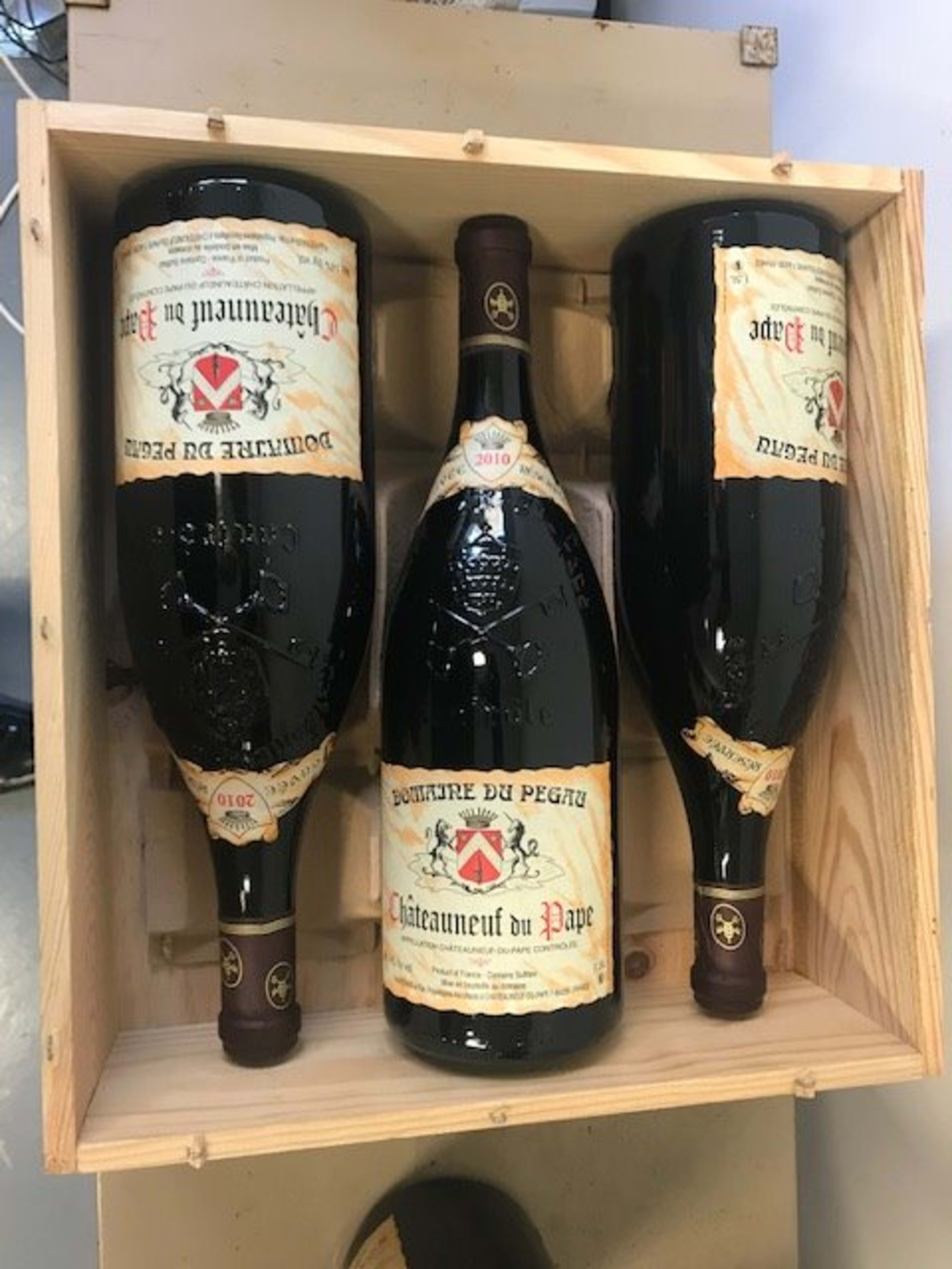 3 x Châteauneuf-du-Pape, Cuvée réservée, Domaine du Pegau, 2010 (Magnum)