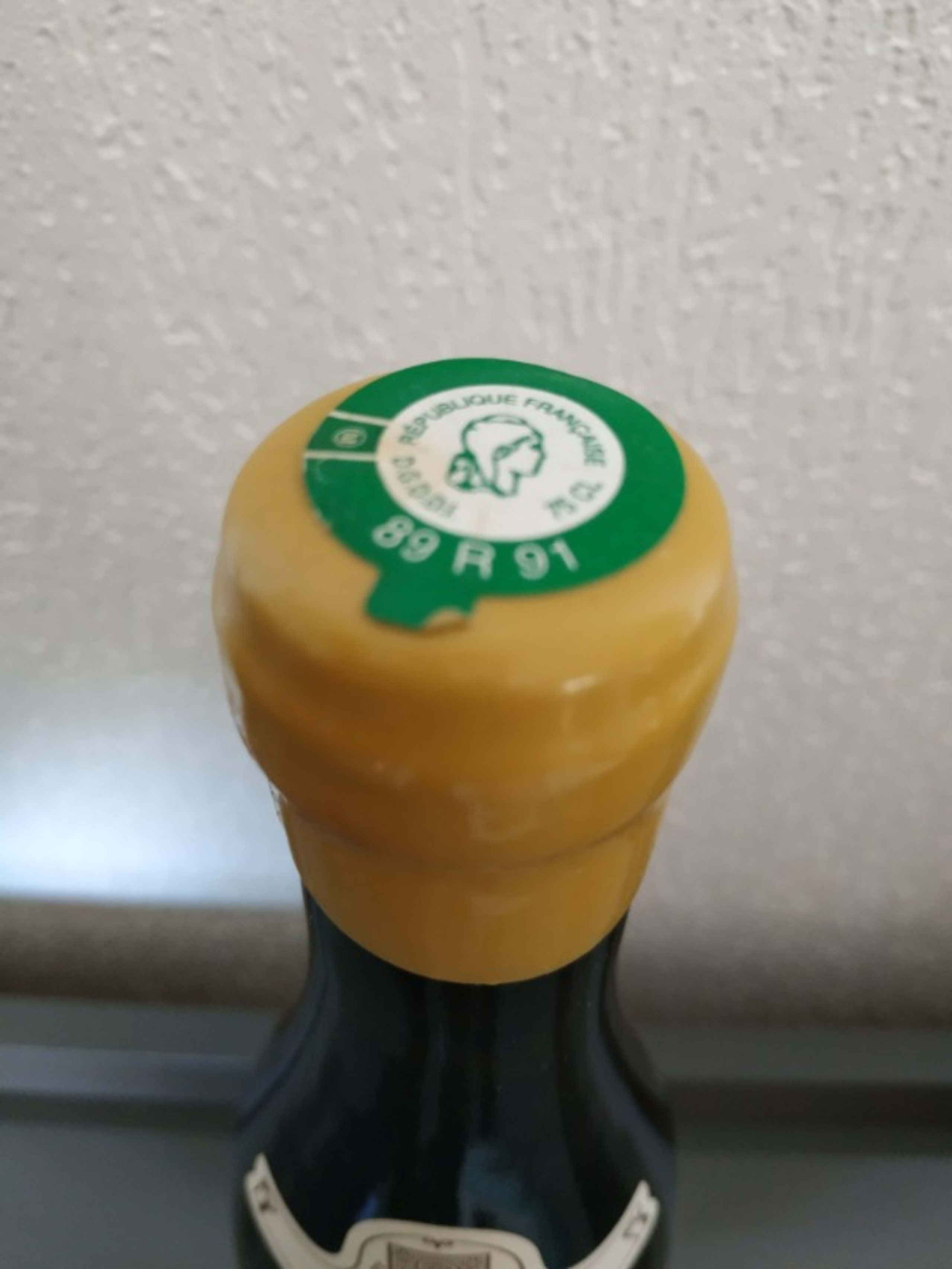 Caps