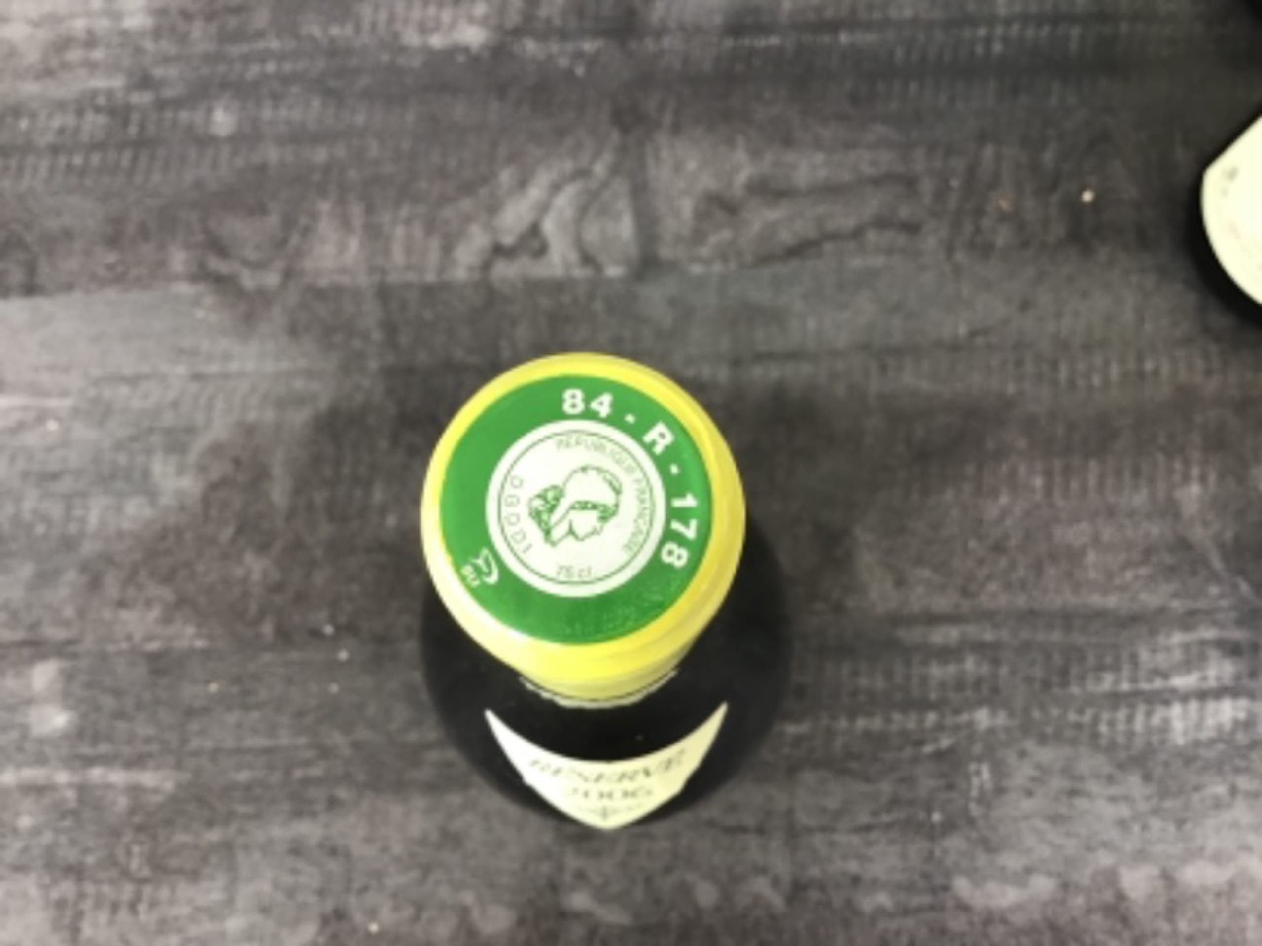 Caps