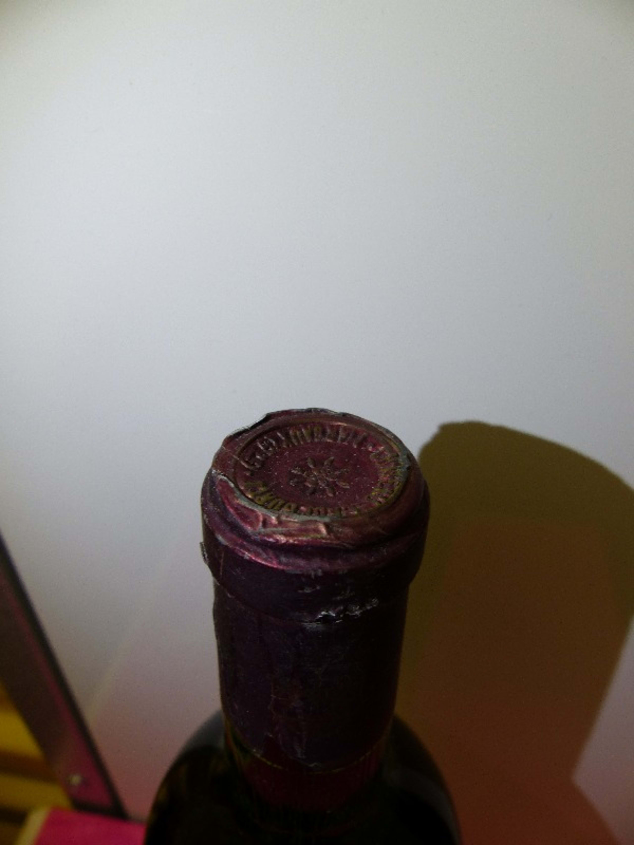 Caps