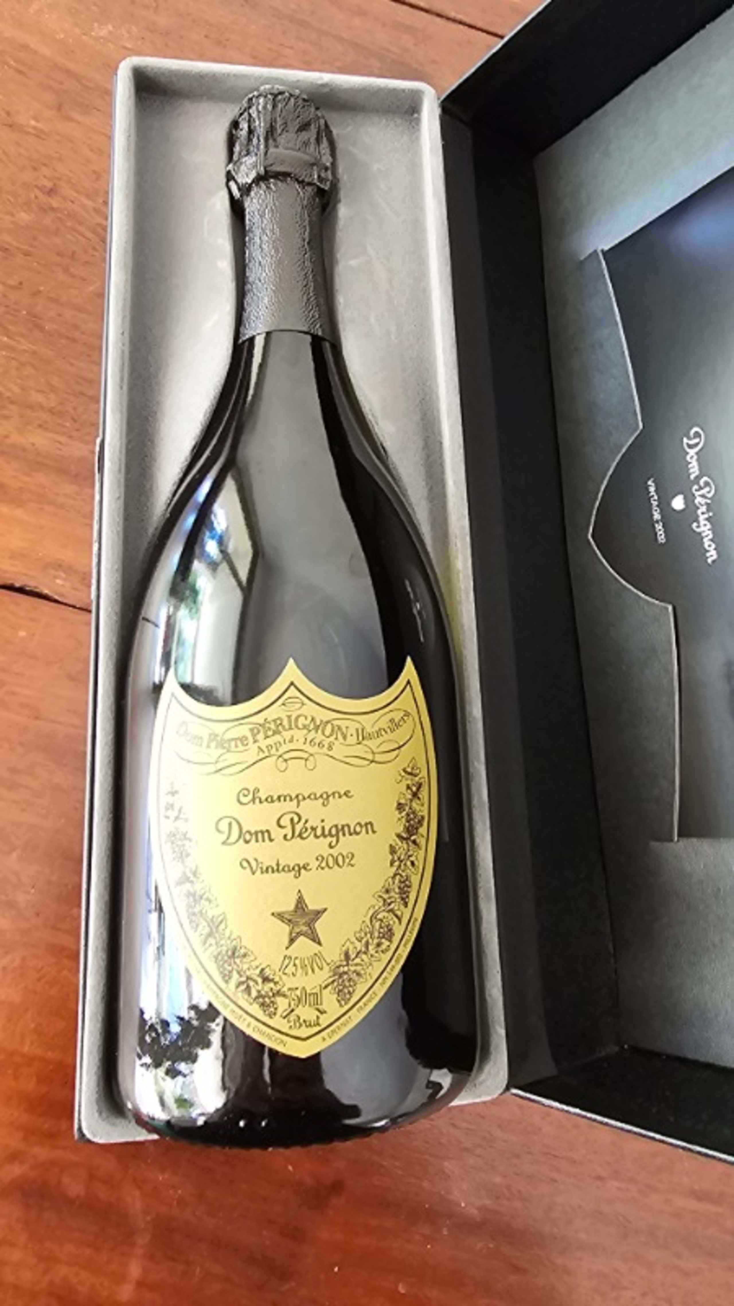 Dom Pérignon vintage, Moët & Chandon, Champagne, 2002