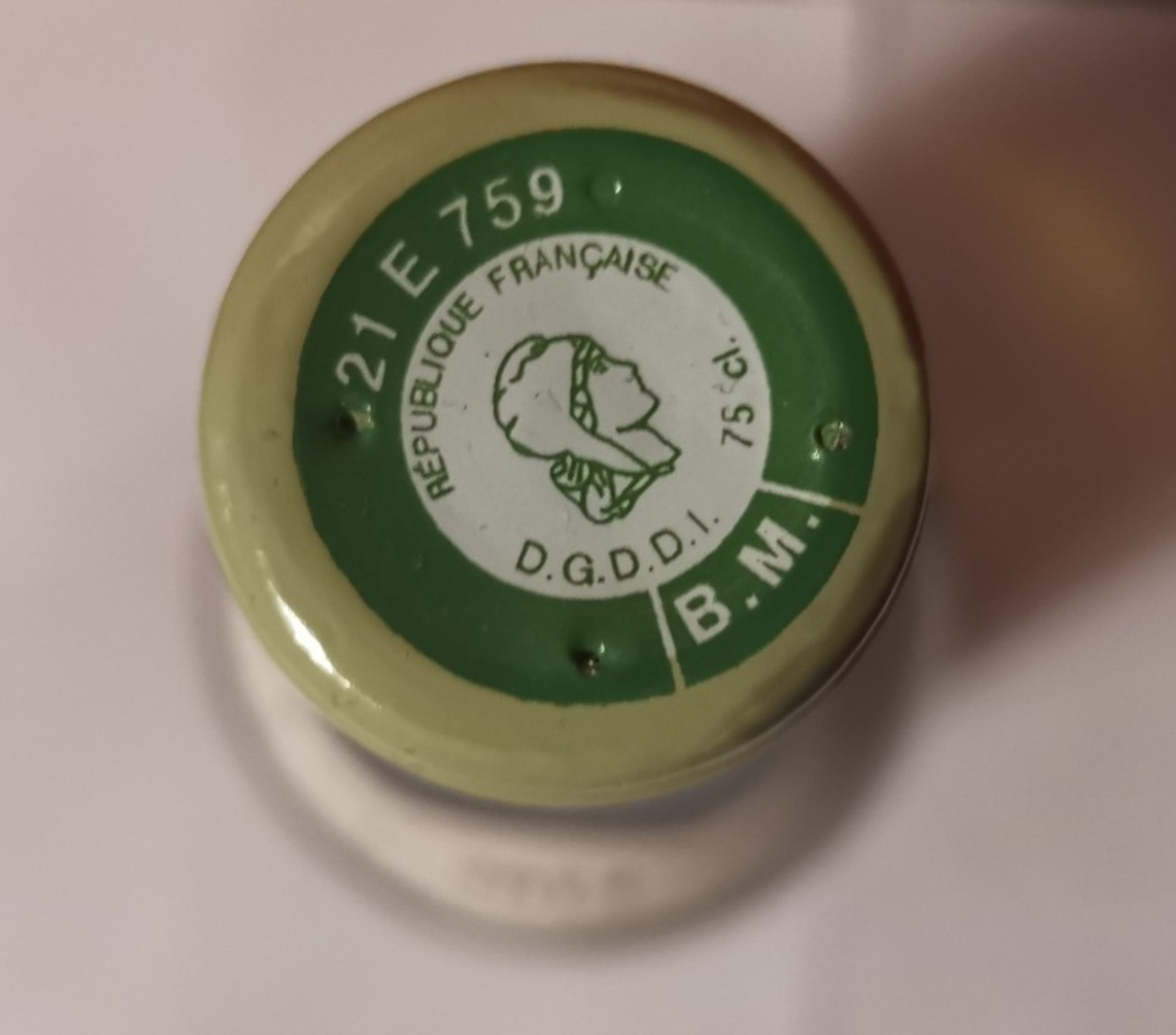 Caps