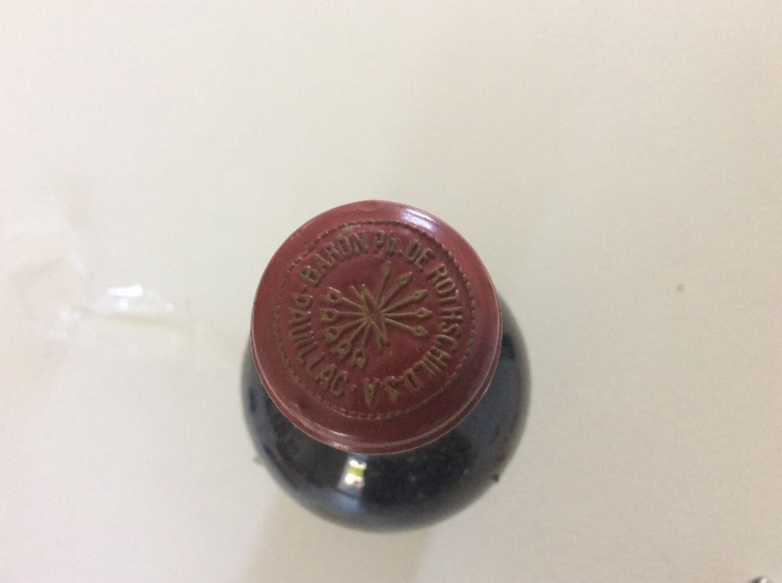 Caps
