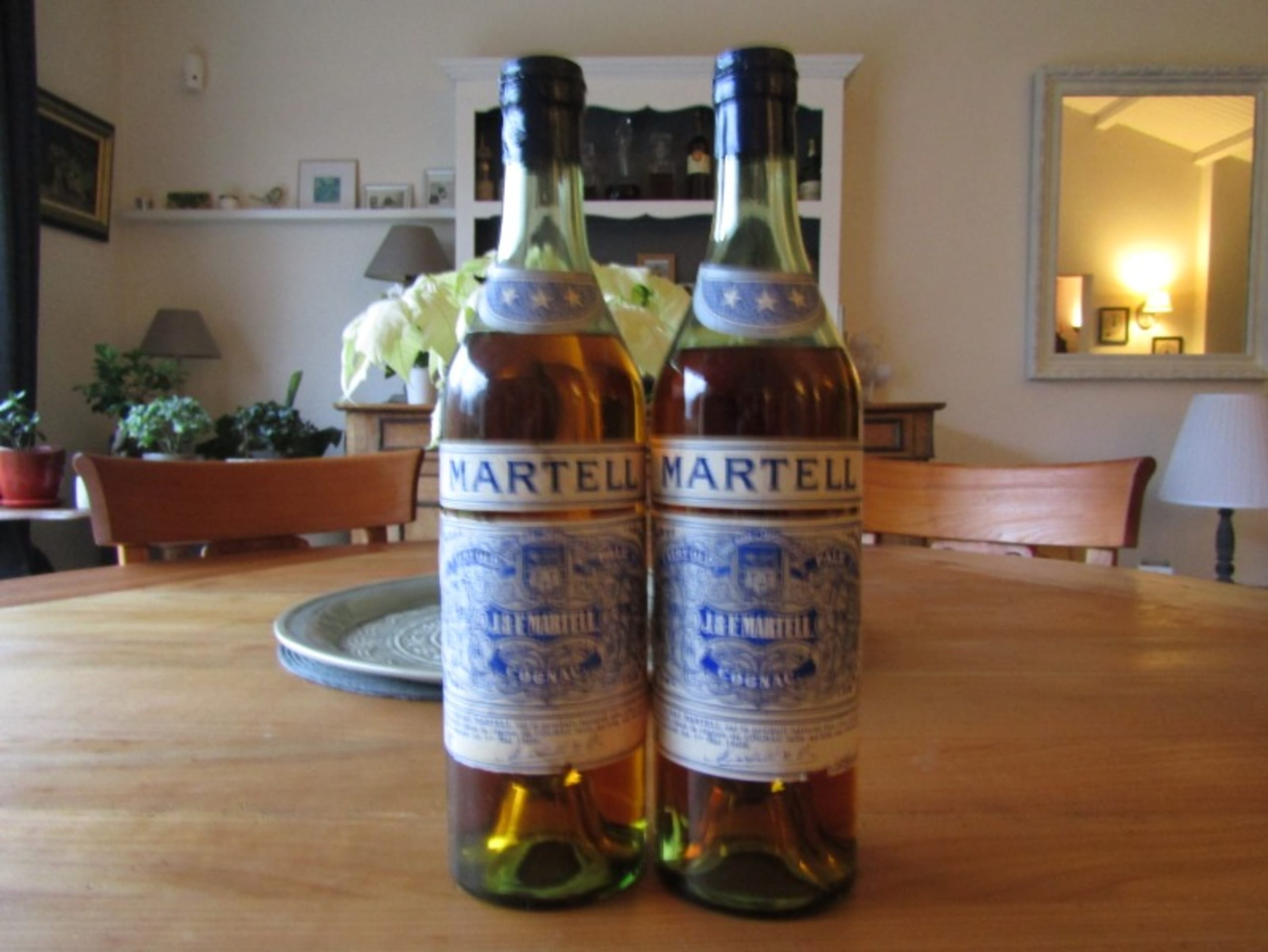 2 x 3 étoiles année 1940's, Martell Very old Pale, Cognac, 1940