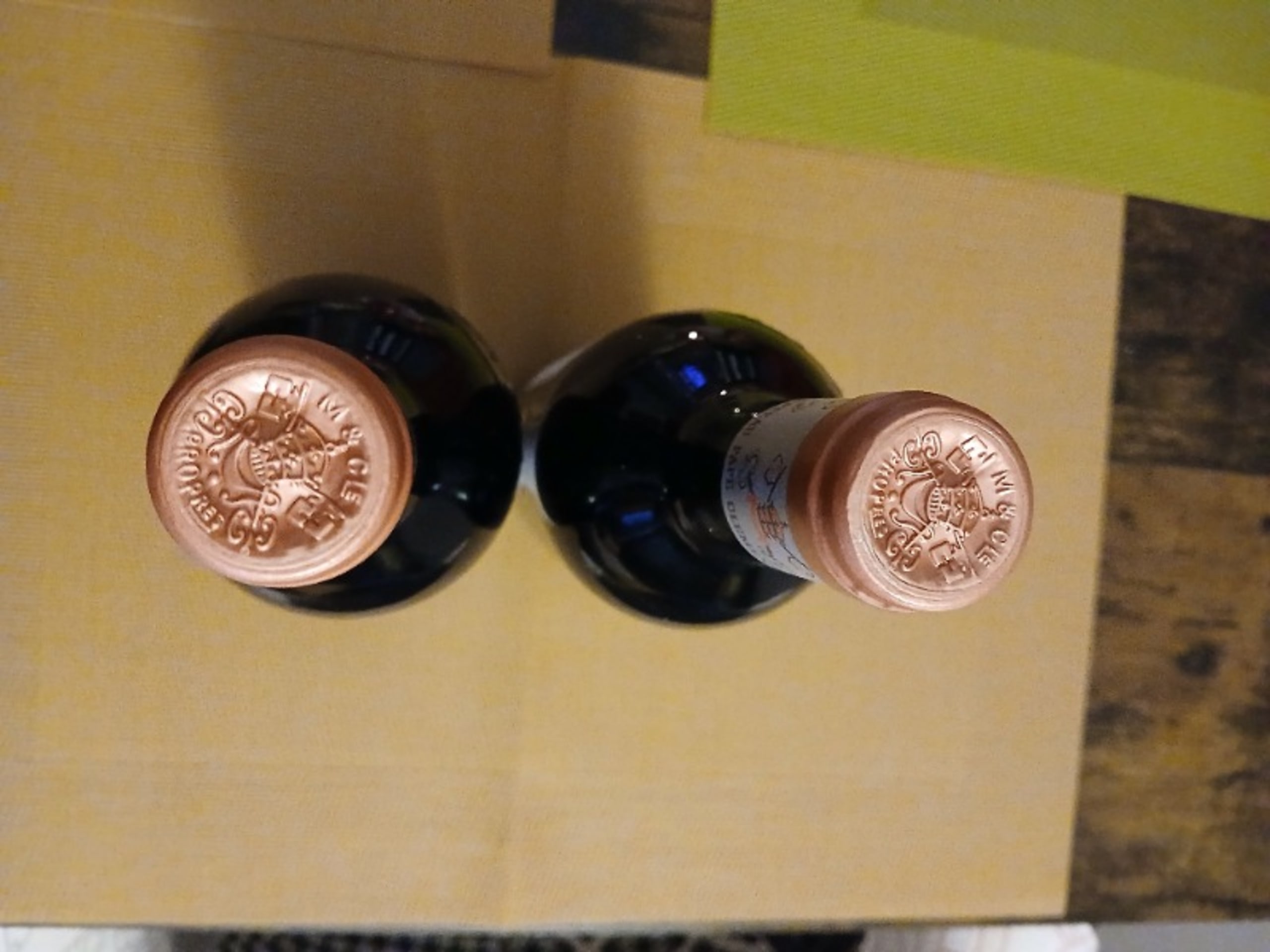 Caps