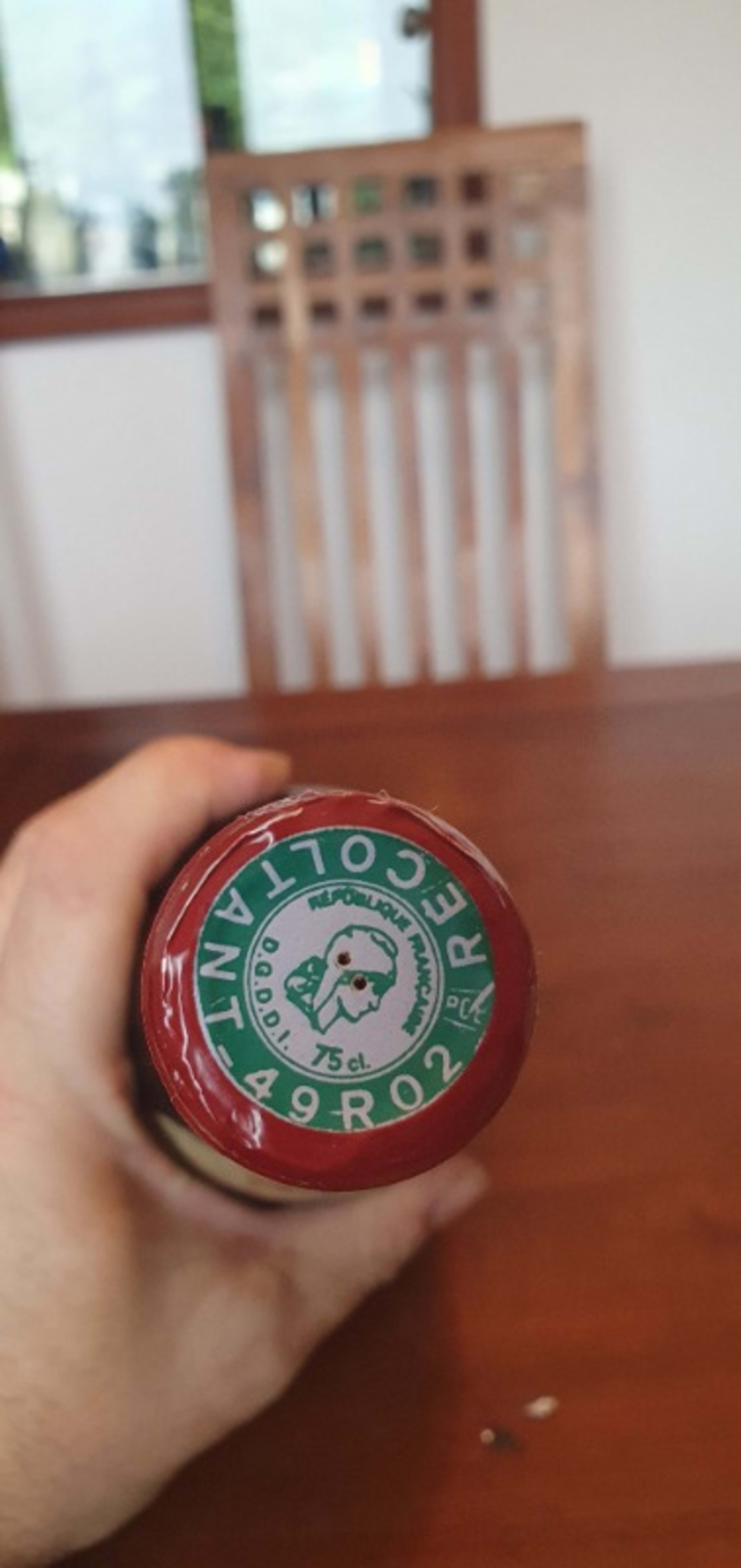 Caps