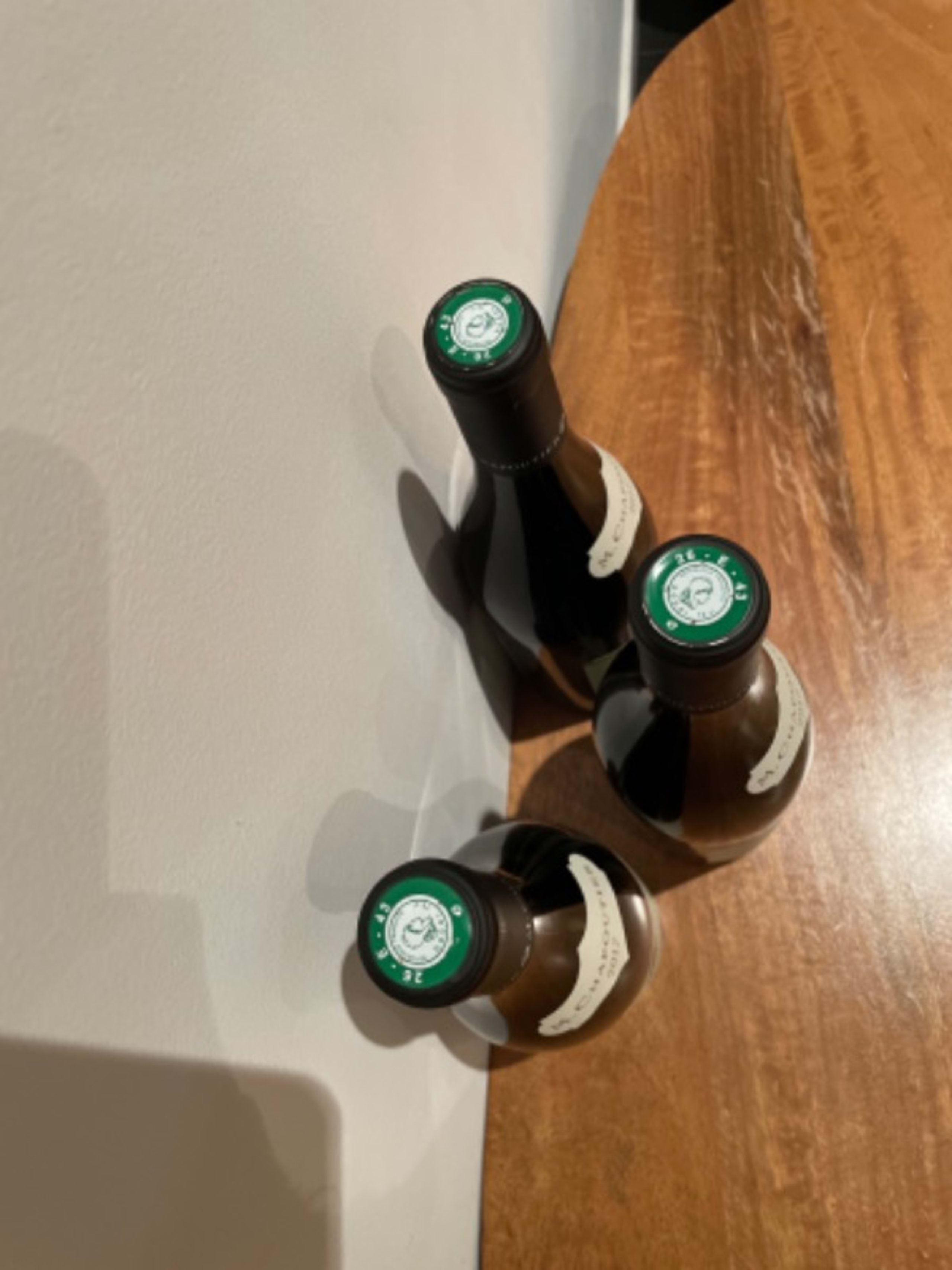 Caps