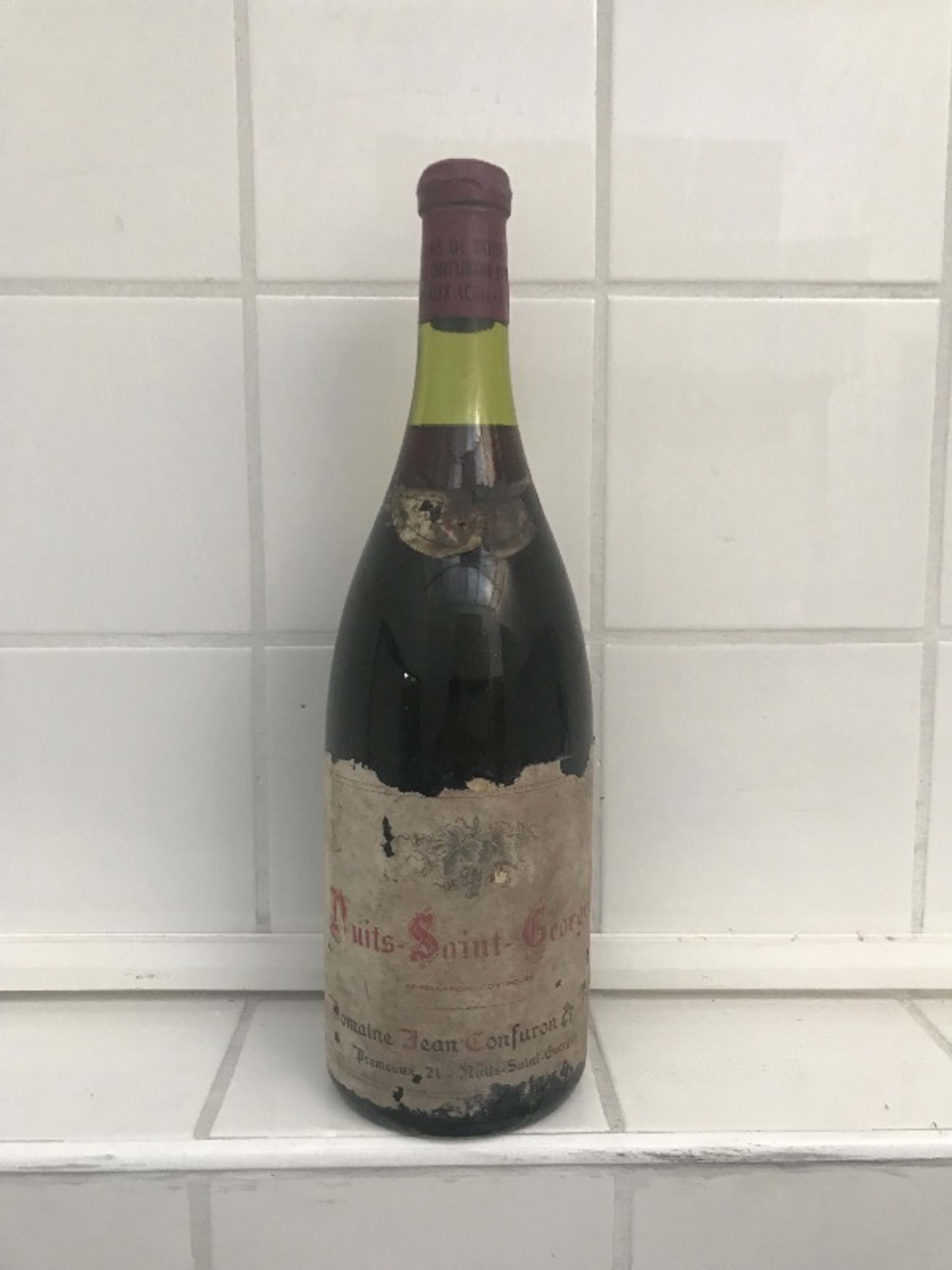 Nuits-Saint-Georges, (Magnum), Jean Confuron, 1971