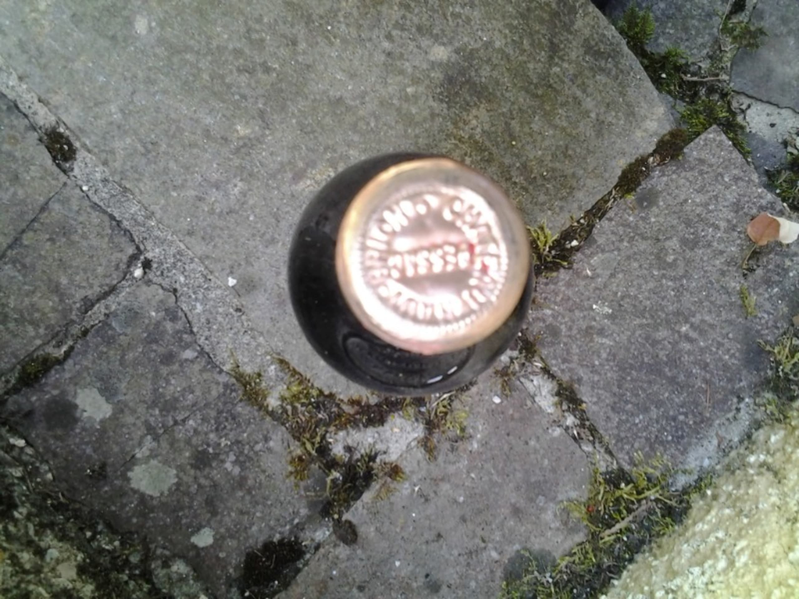 Caps