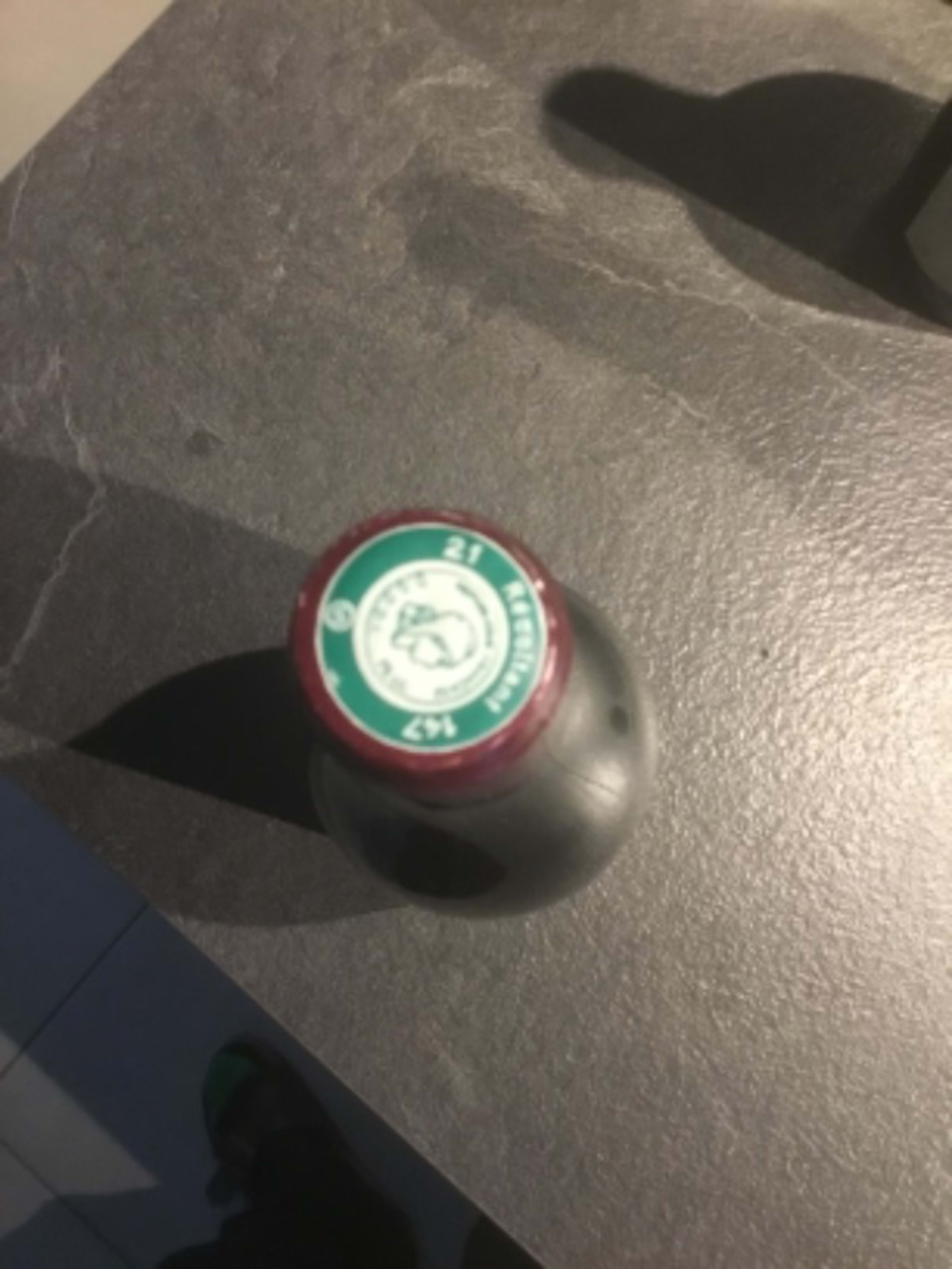 Caps