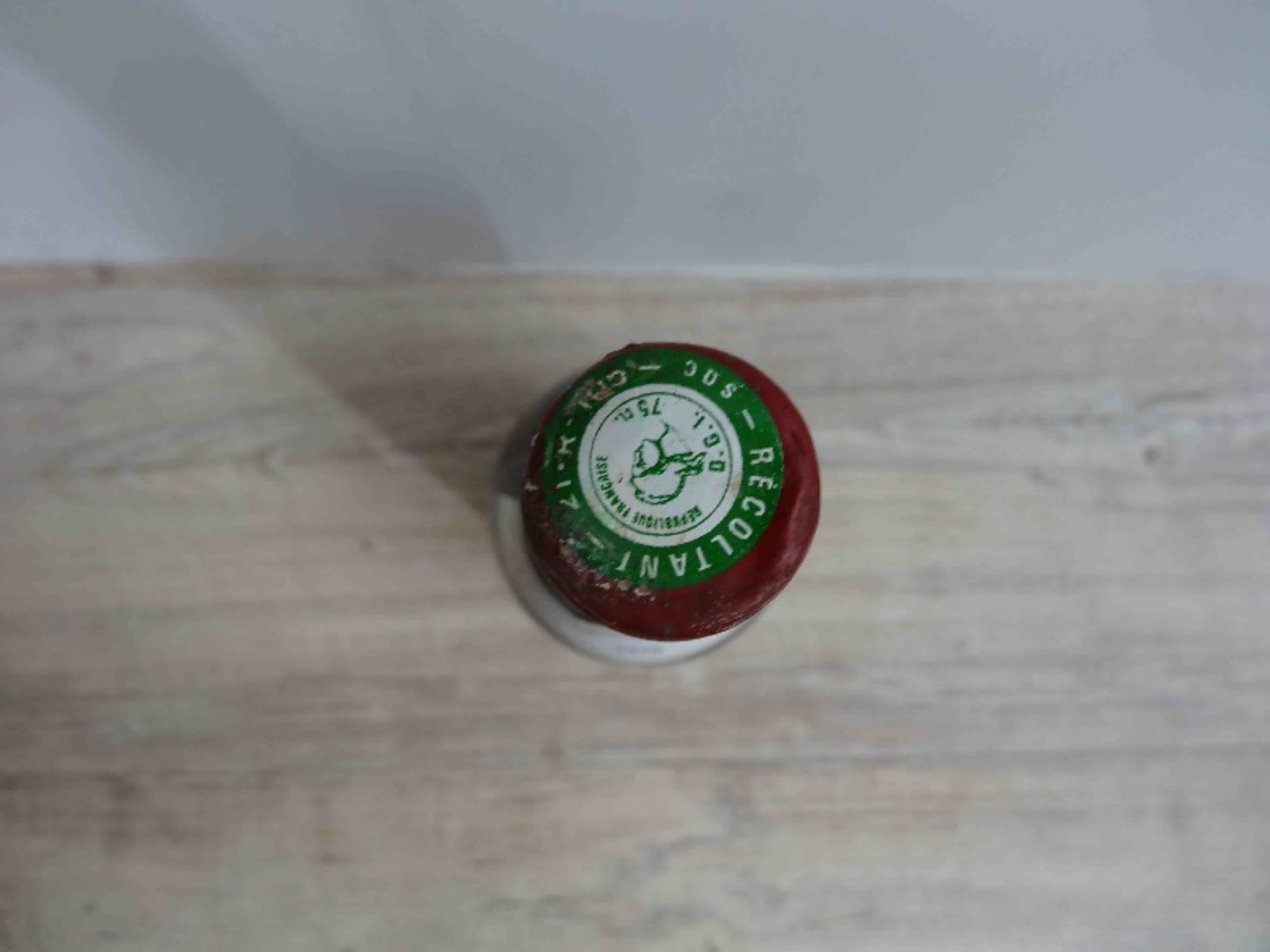 Caps