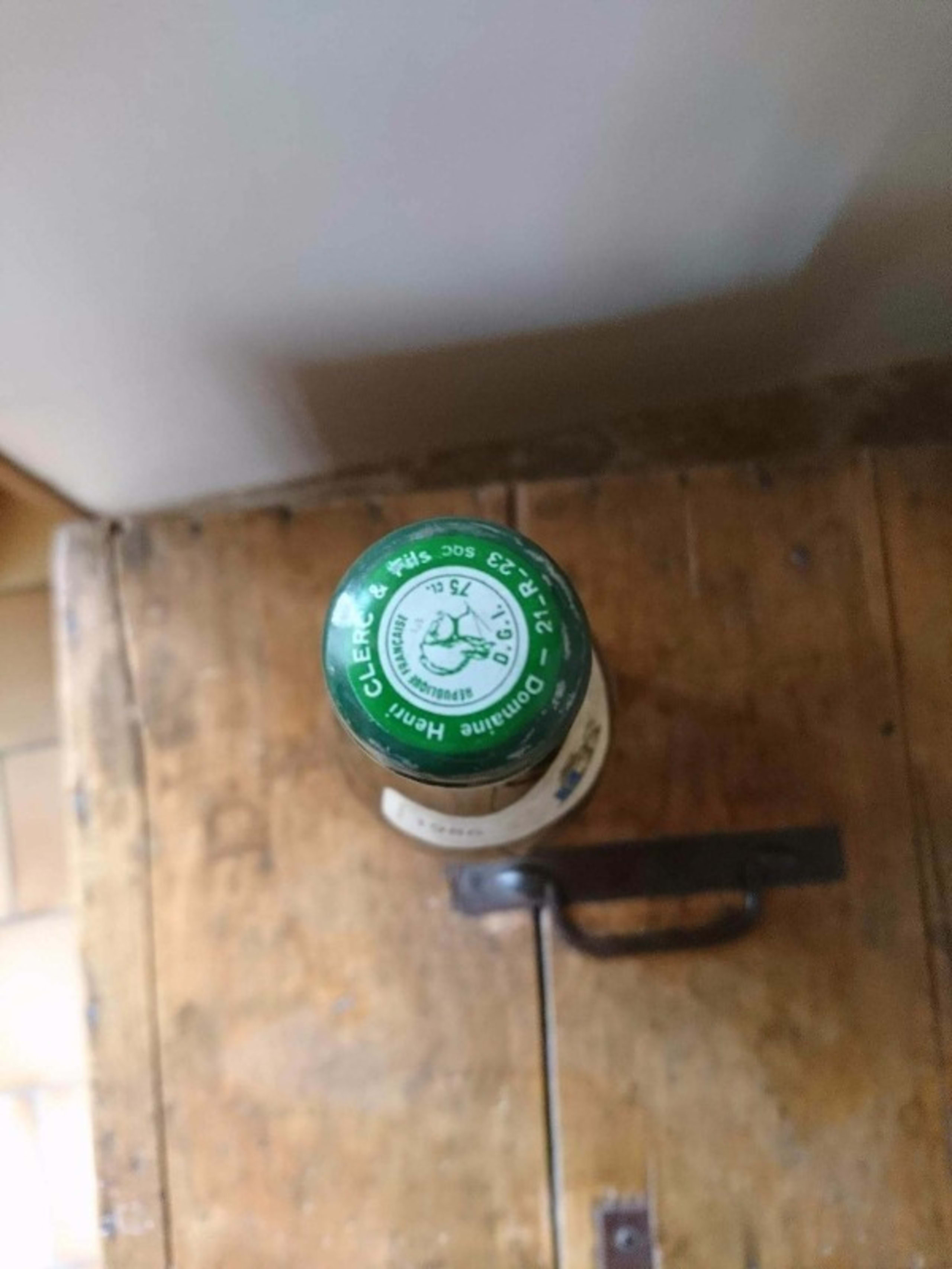 Caps