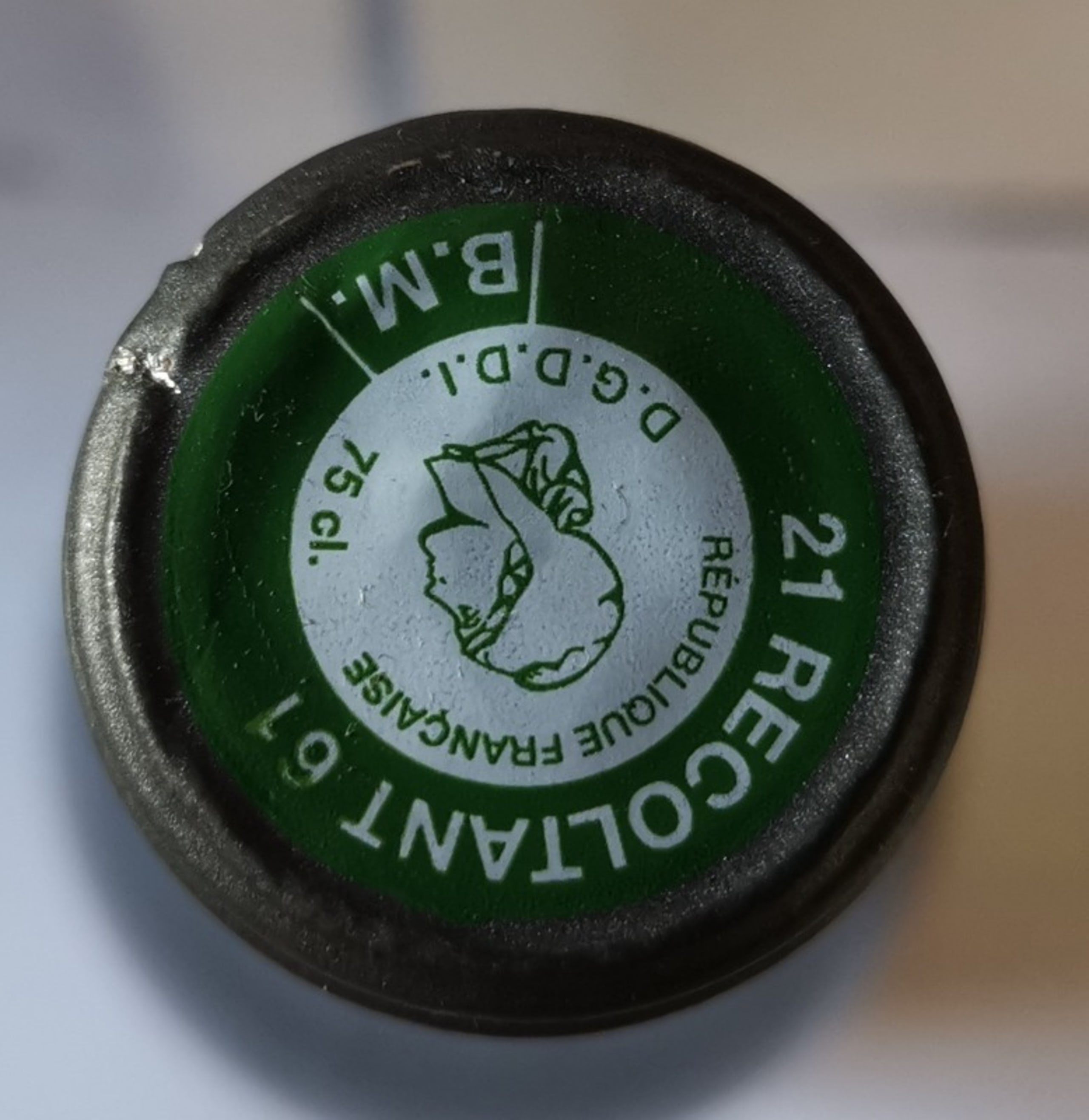 Caps