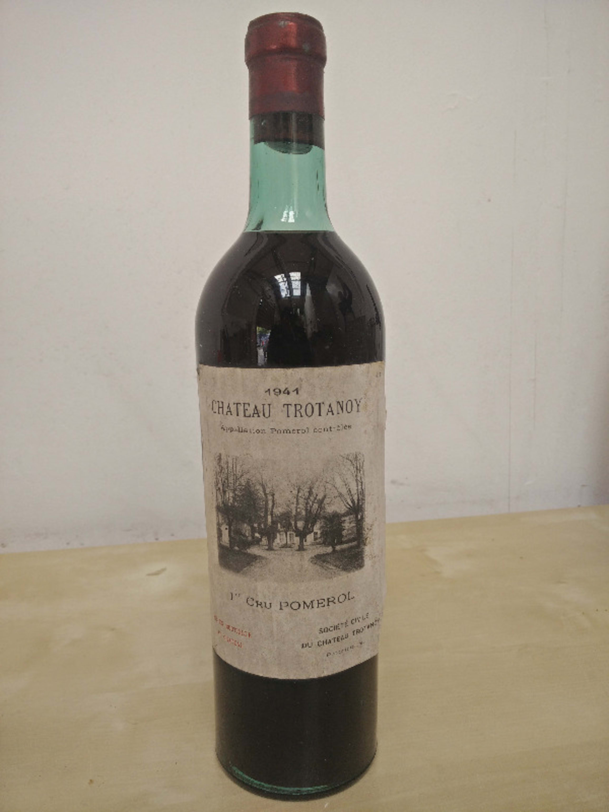 Château Trotanoy,Mise château , Pomerol , 1941
