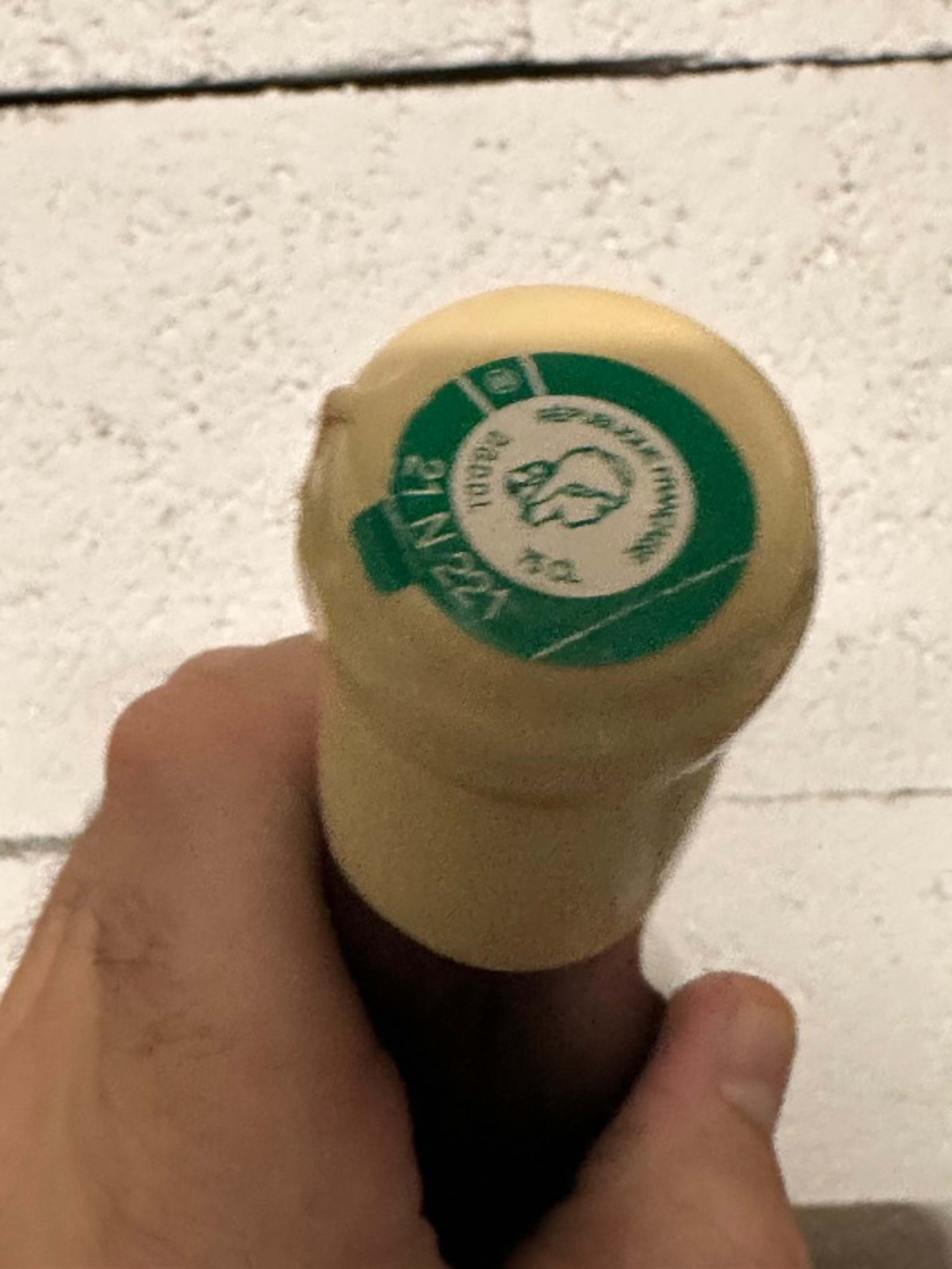 Caps