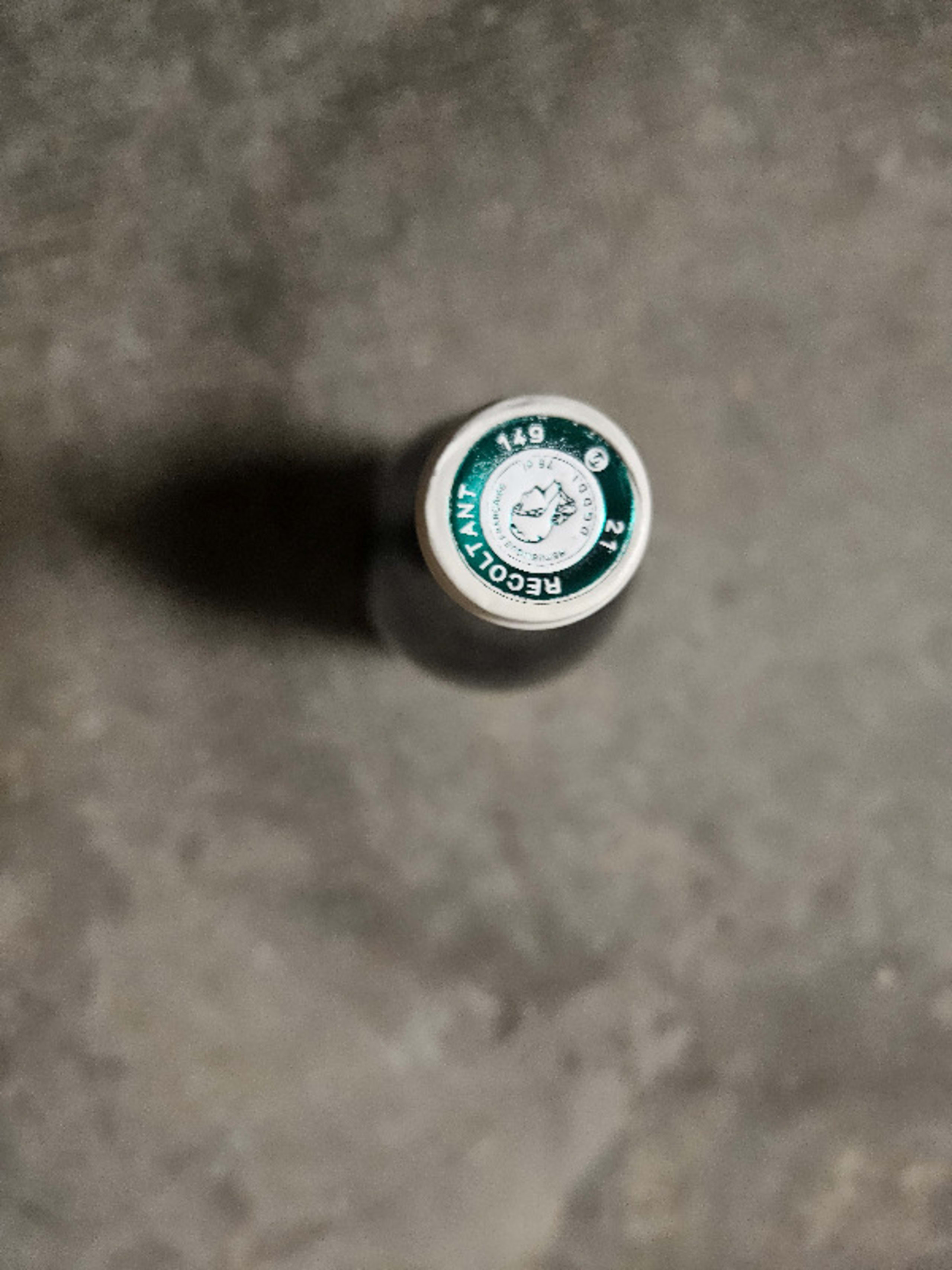 Caps