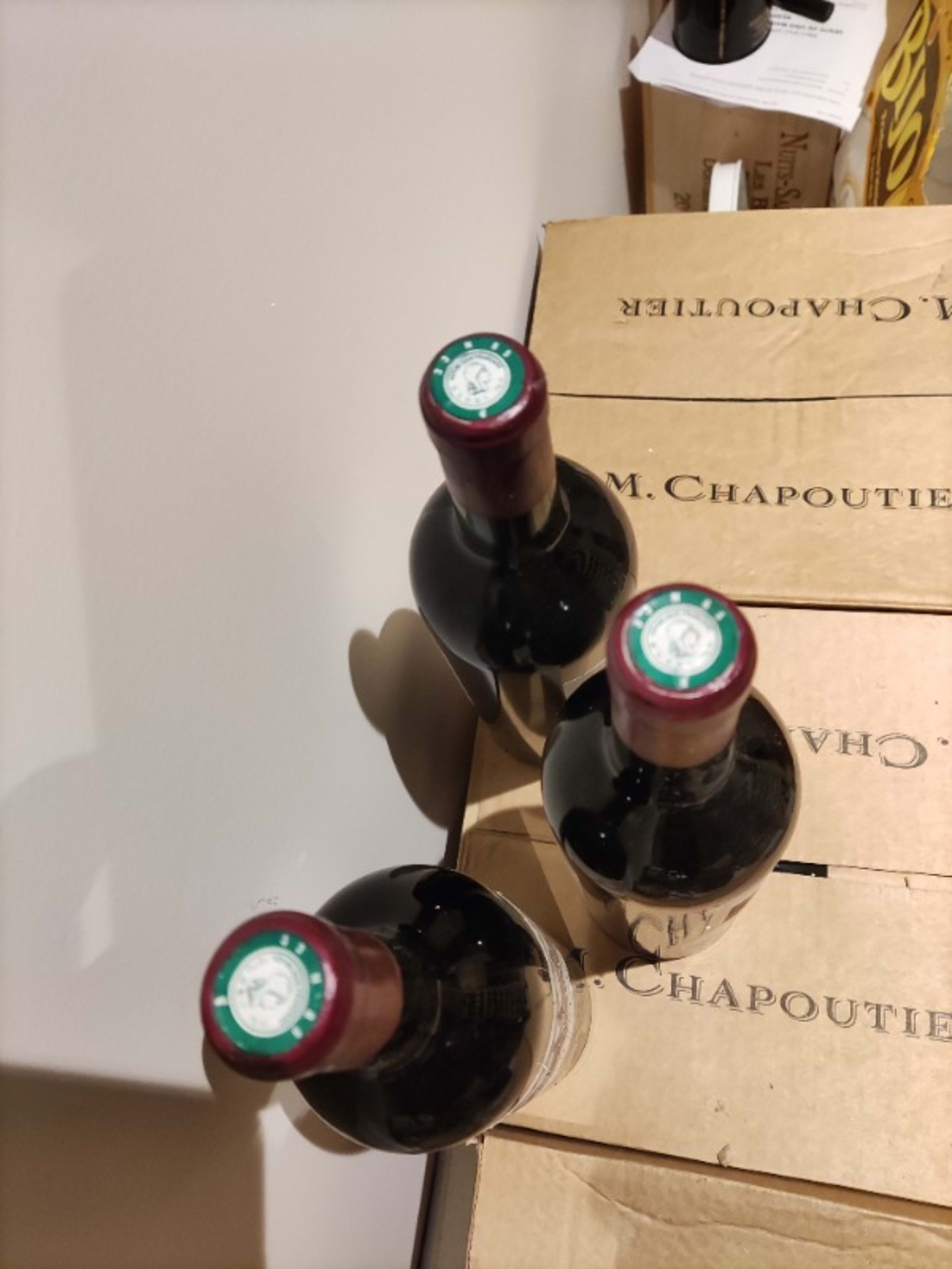 Caps