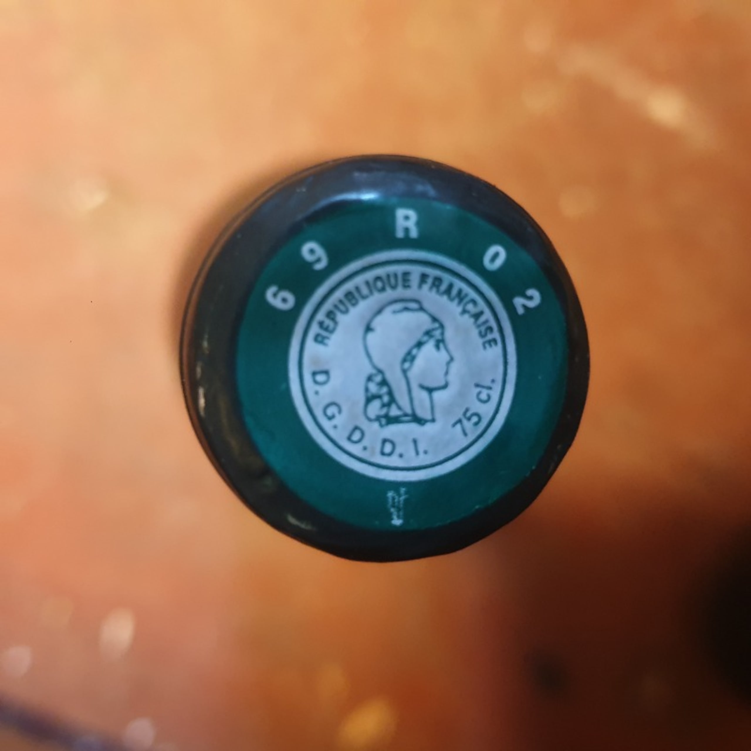 Caps