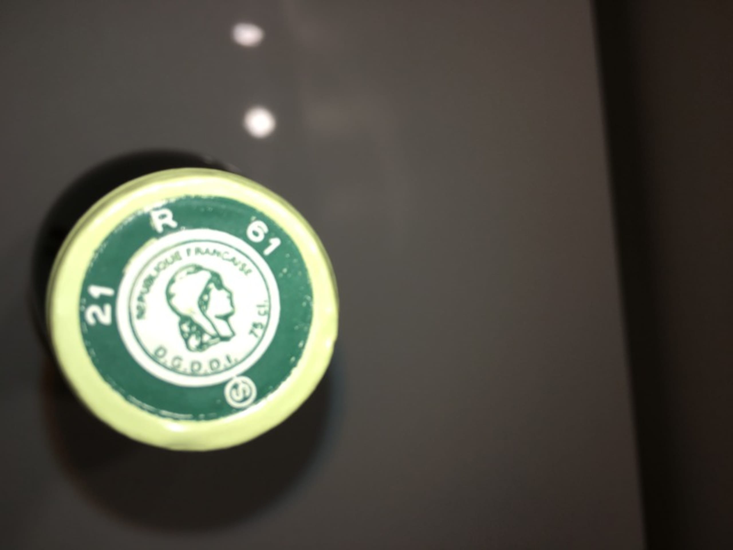 Caps