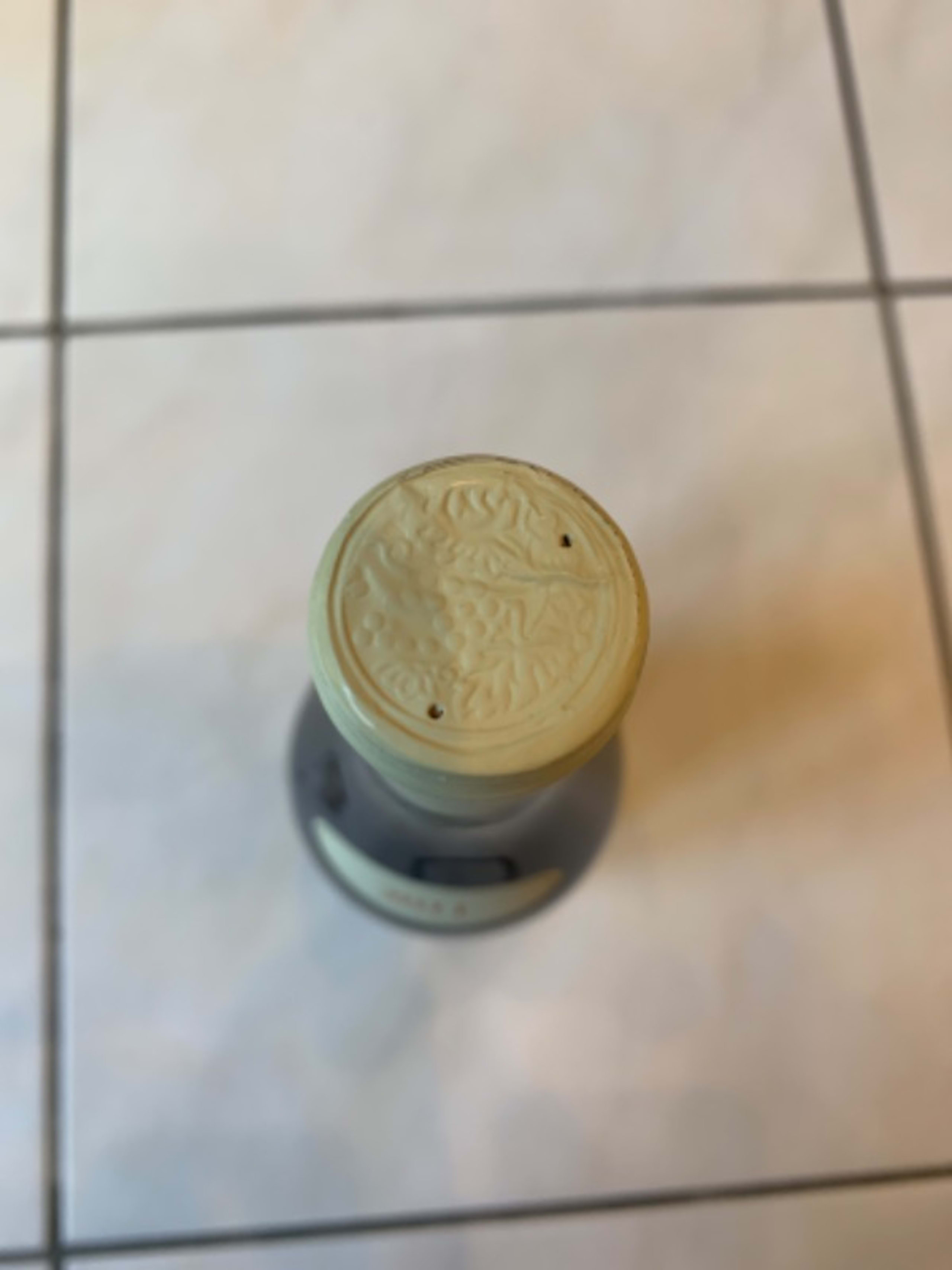 Caps