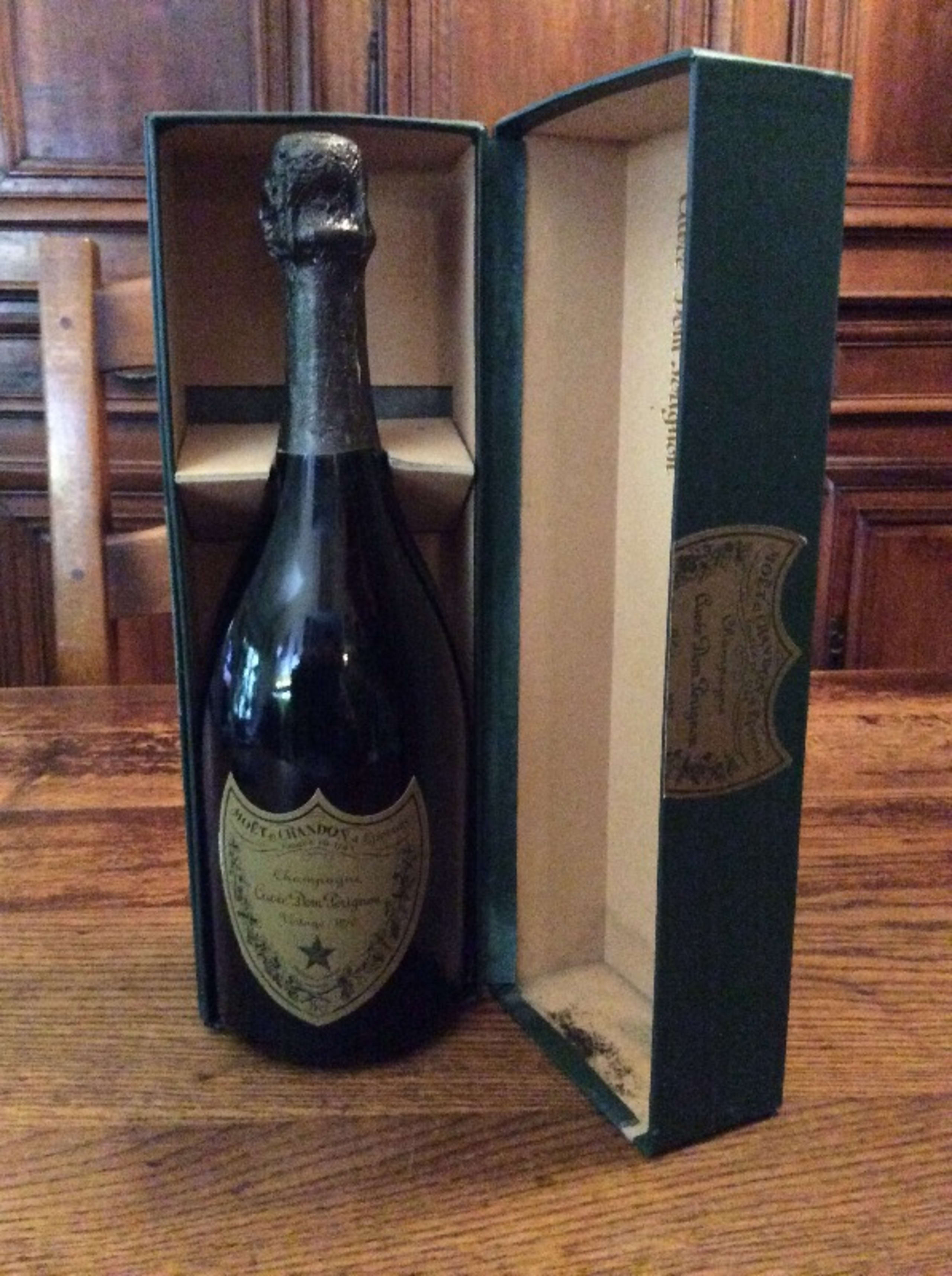 Dom Perignon avec  son coffret, Champagne, 1976